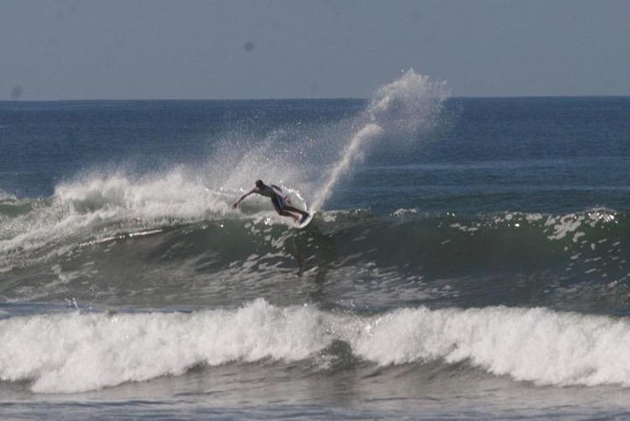 Hawaii Surf Lessons Paddle Assisted 60 min - Image 4