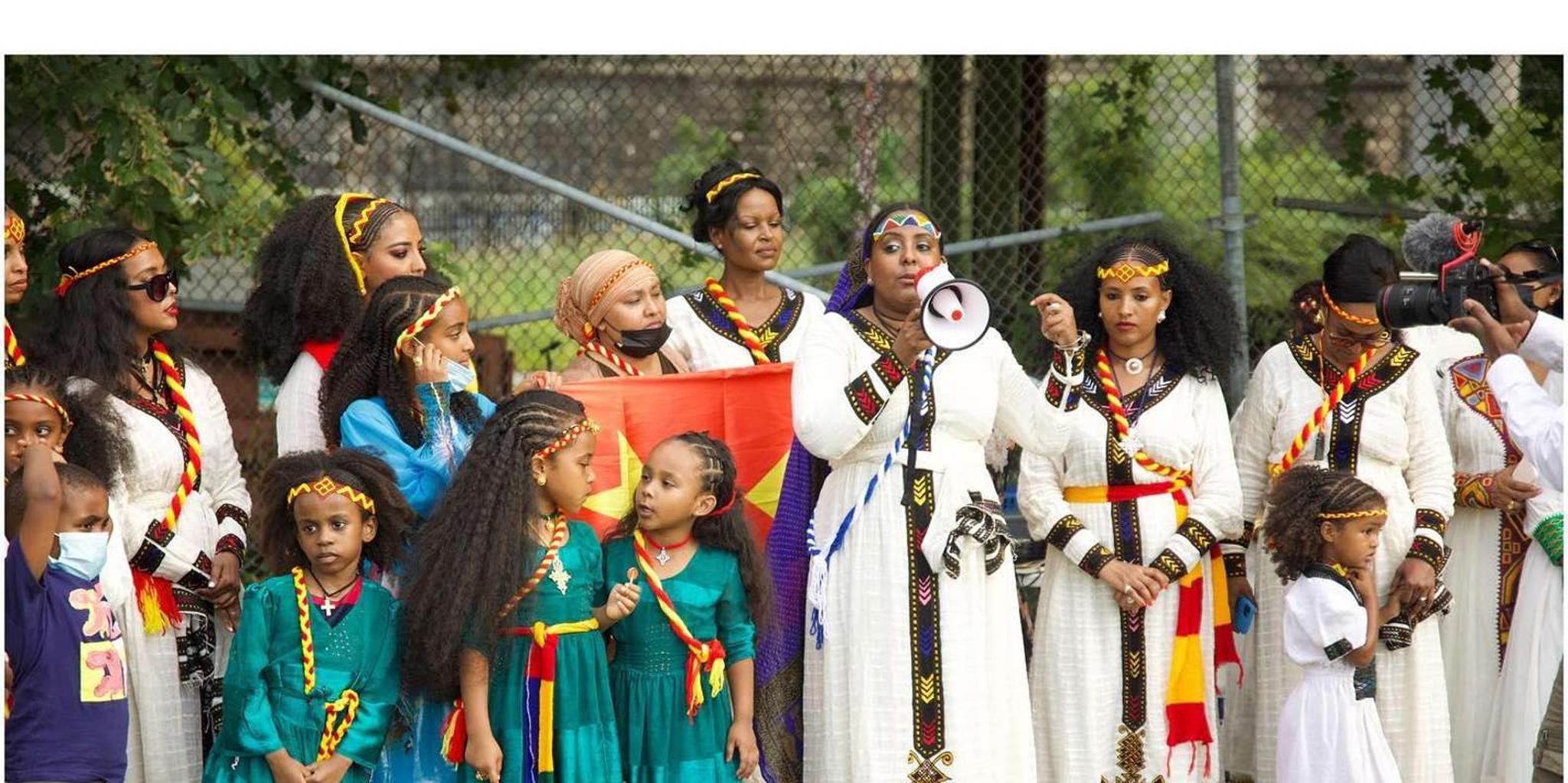 New York Street Photography Tour with Local Photographer - Image 5