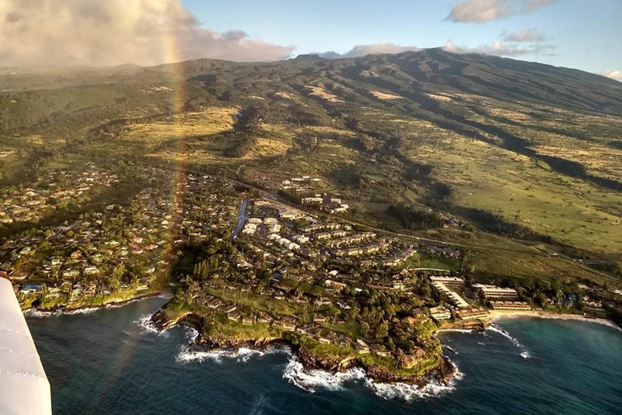 Maui Circle Island Air Tour for 2-5 - Image 6