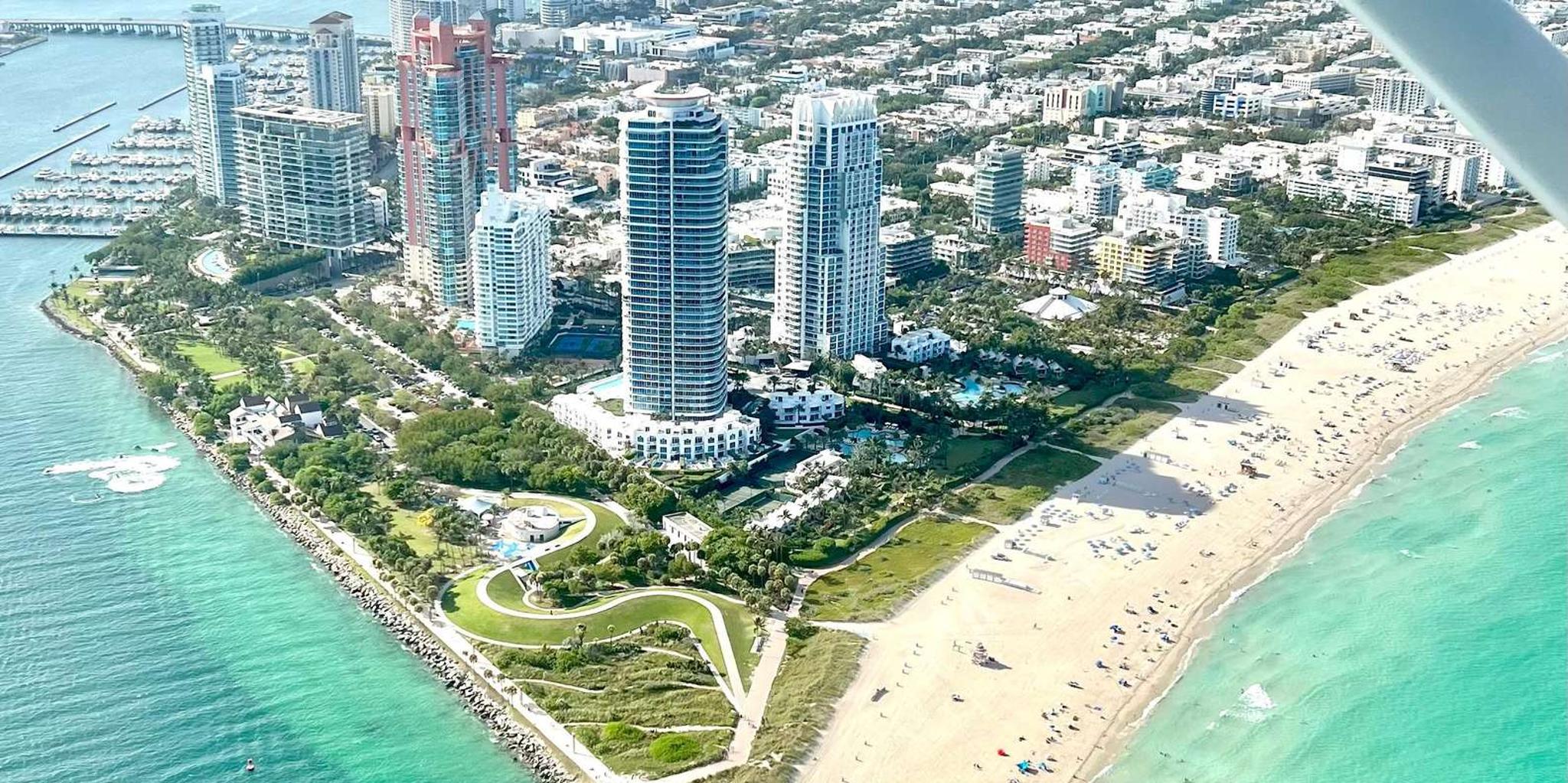 Miami Airplane Tour with Drinks - Image 2
