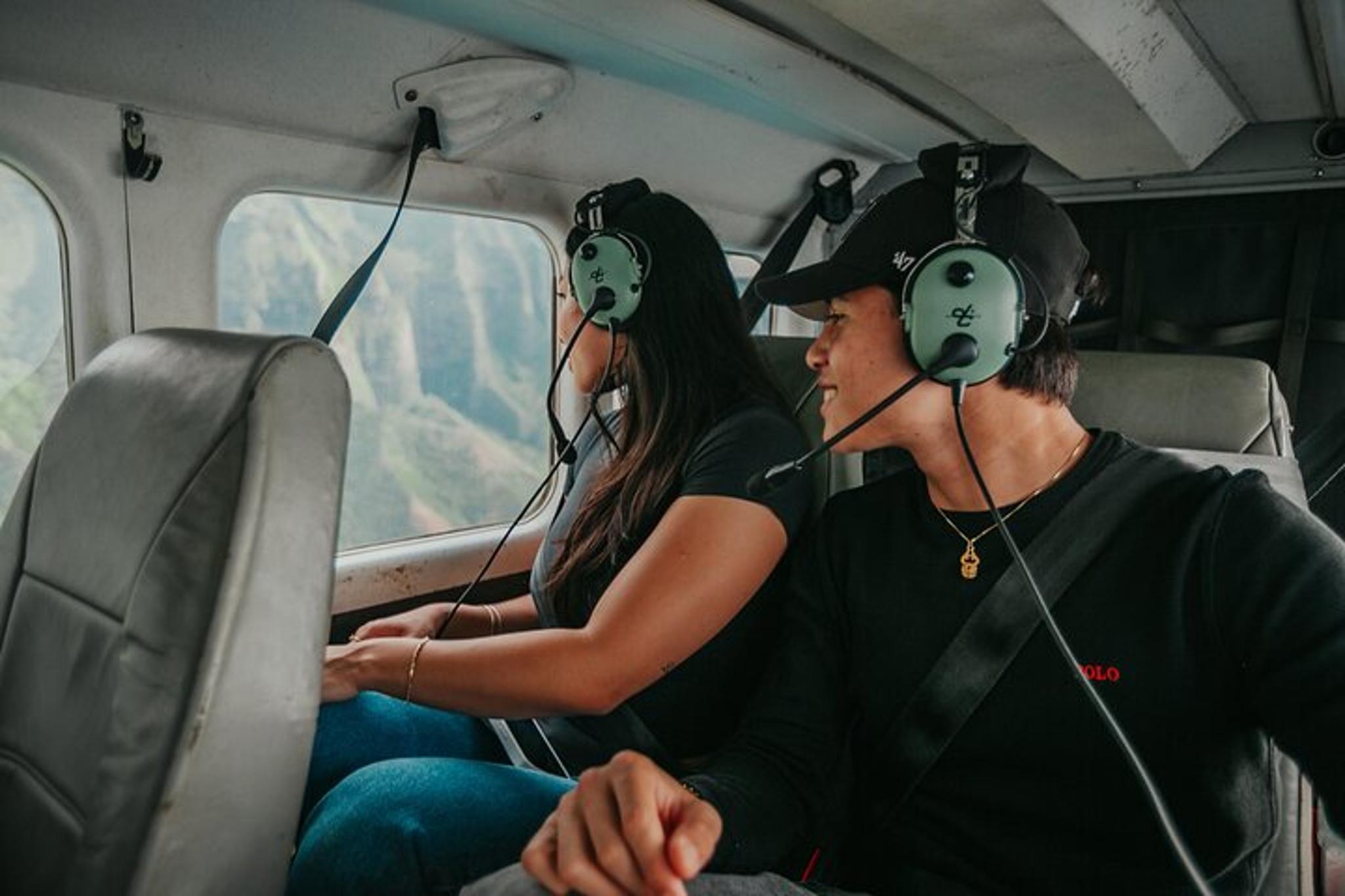 Kauai Airplane Tour: Na Pali Coast & Waterfalls - Image 2