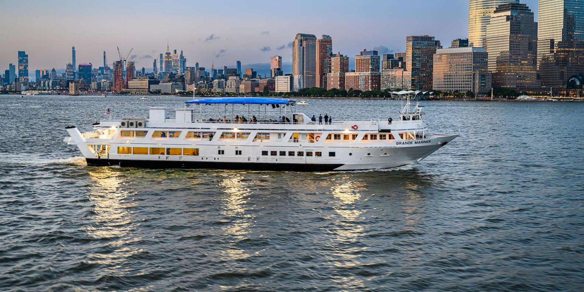 New York City Fall Foliage Cruise - Image 3