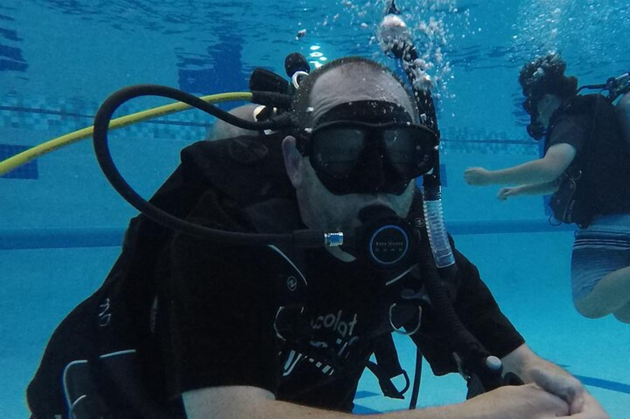 Las Vegas Scuba Diving Experience - Image 4