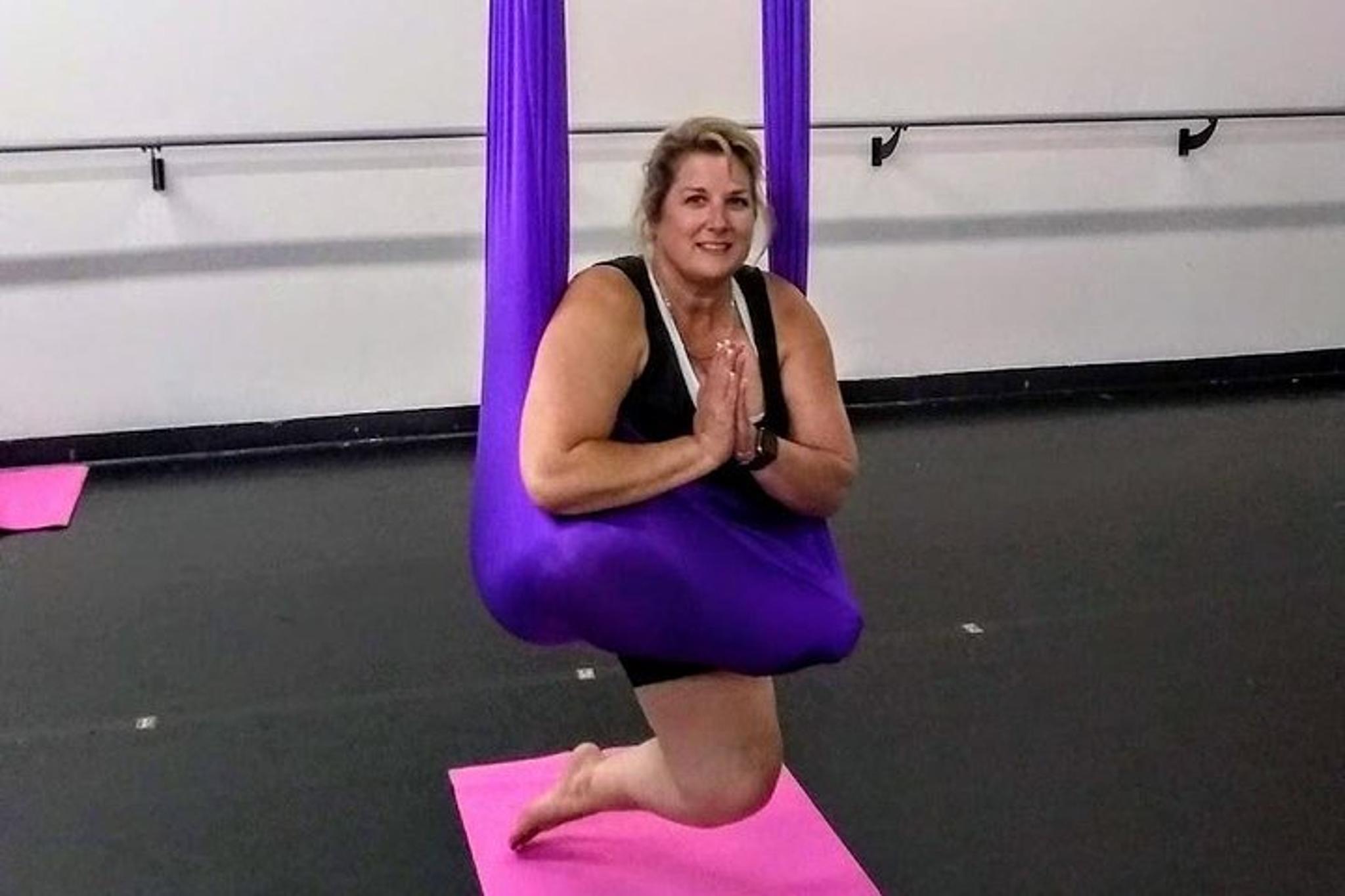 Savannah Aerial Yoga Experience 60 min - Image 6