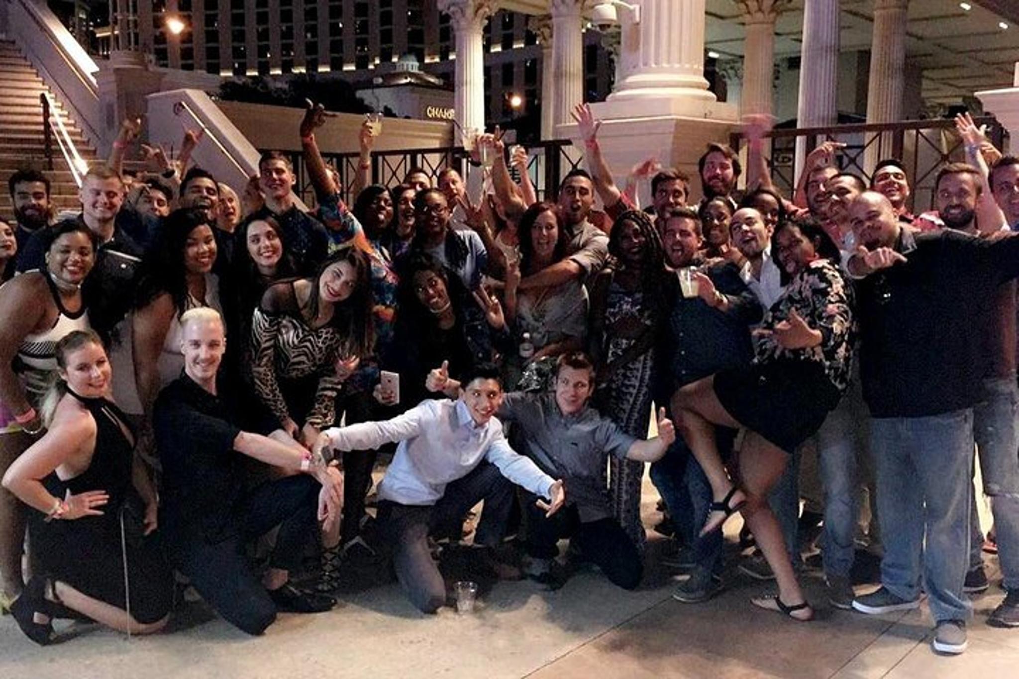 Las Vegas Club Crawl Party Bus Tour - Image 6