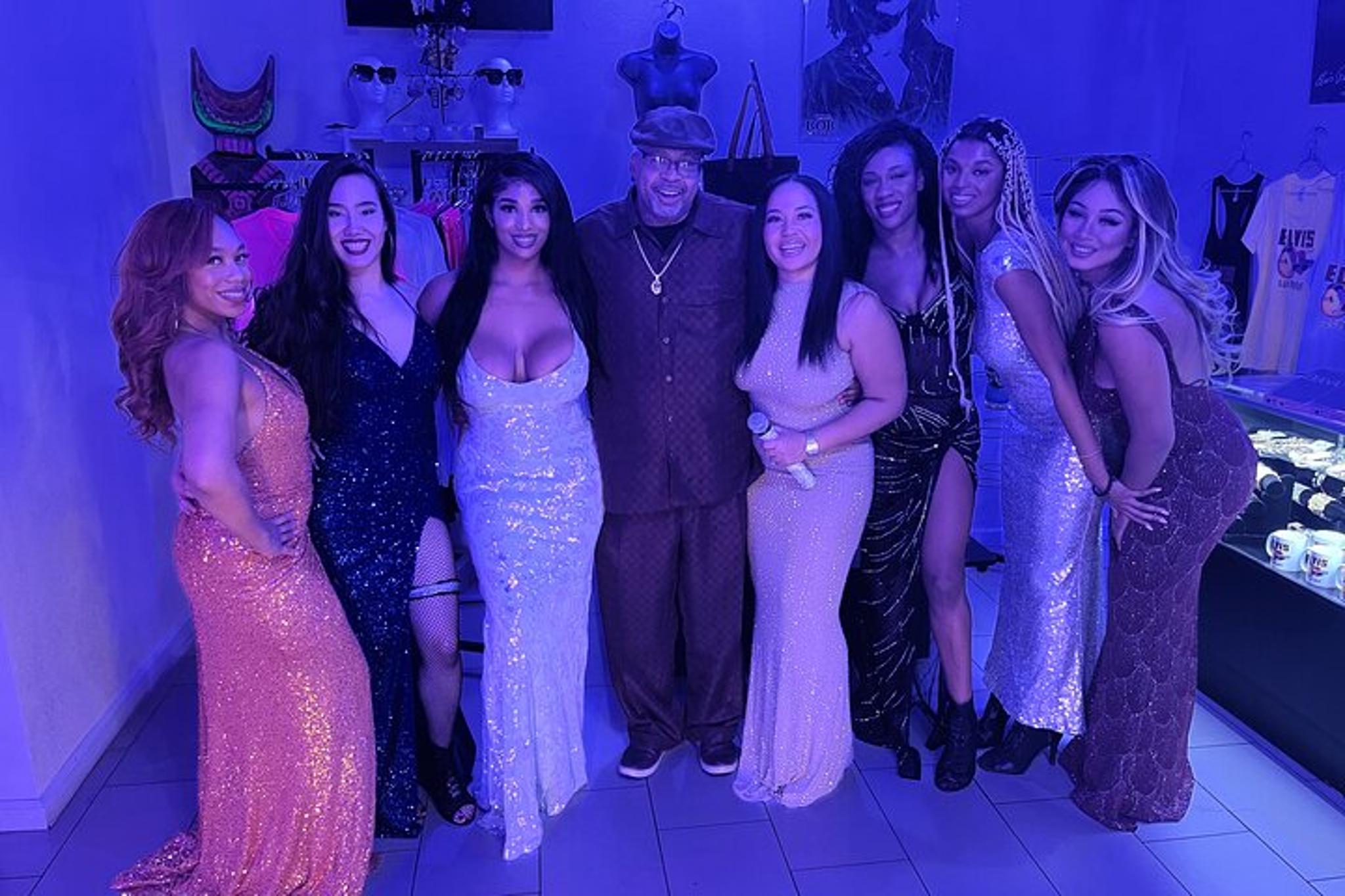 Las Vegas Burlesque Show Ticket - Image 1