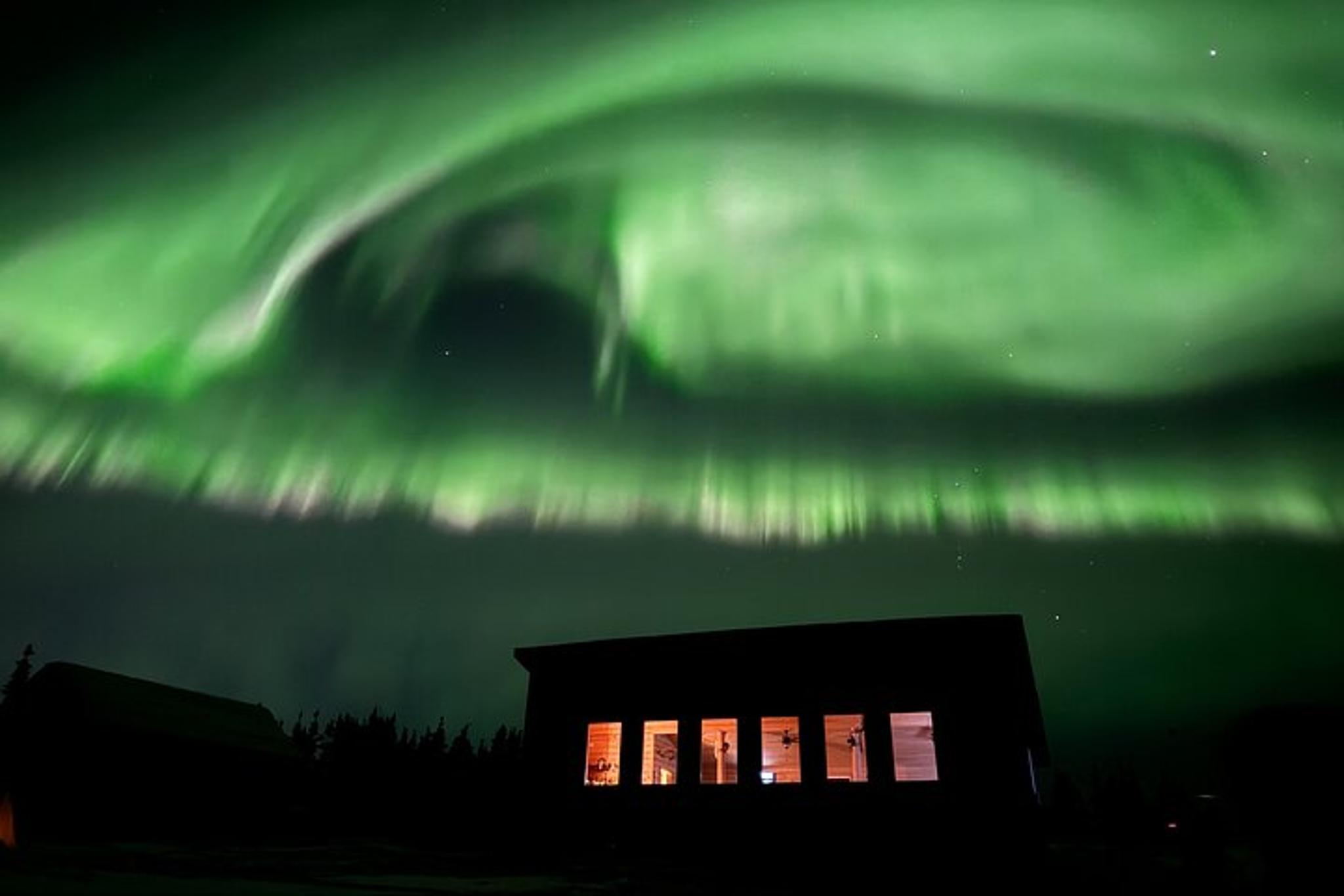 Fairbanks Aurora Viewing Cabin with Photography 4.5 hr - Image 2
