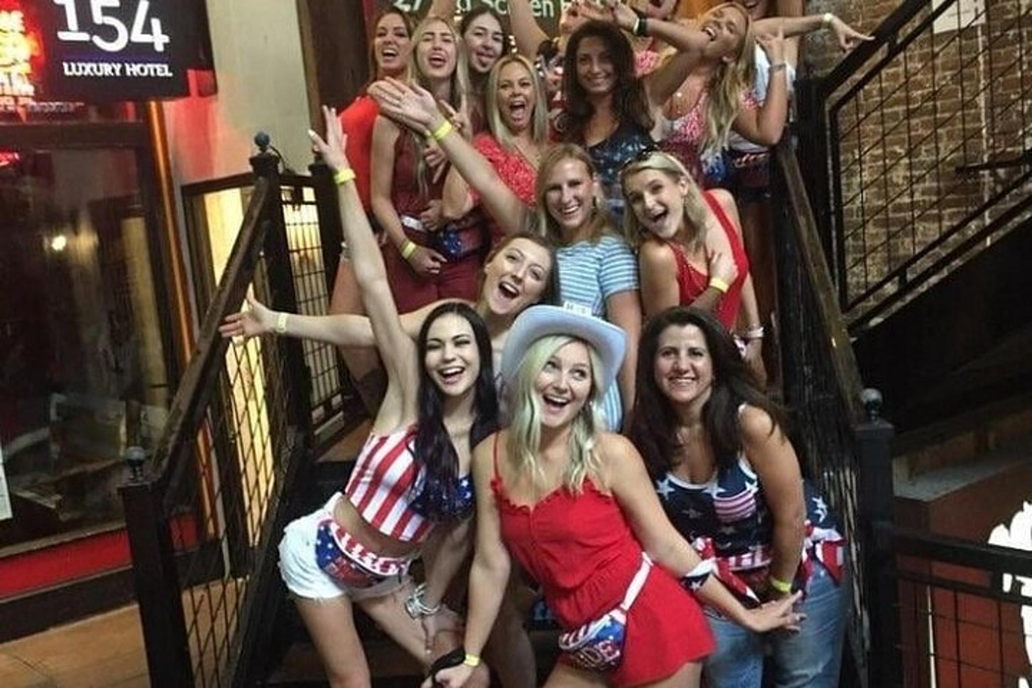 Nashville Pub Crawl on Fourth of July - Image 2