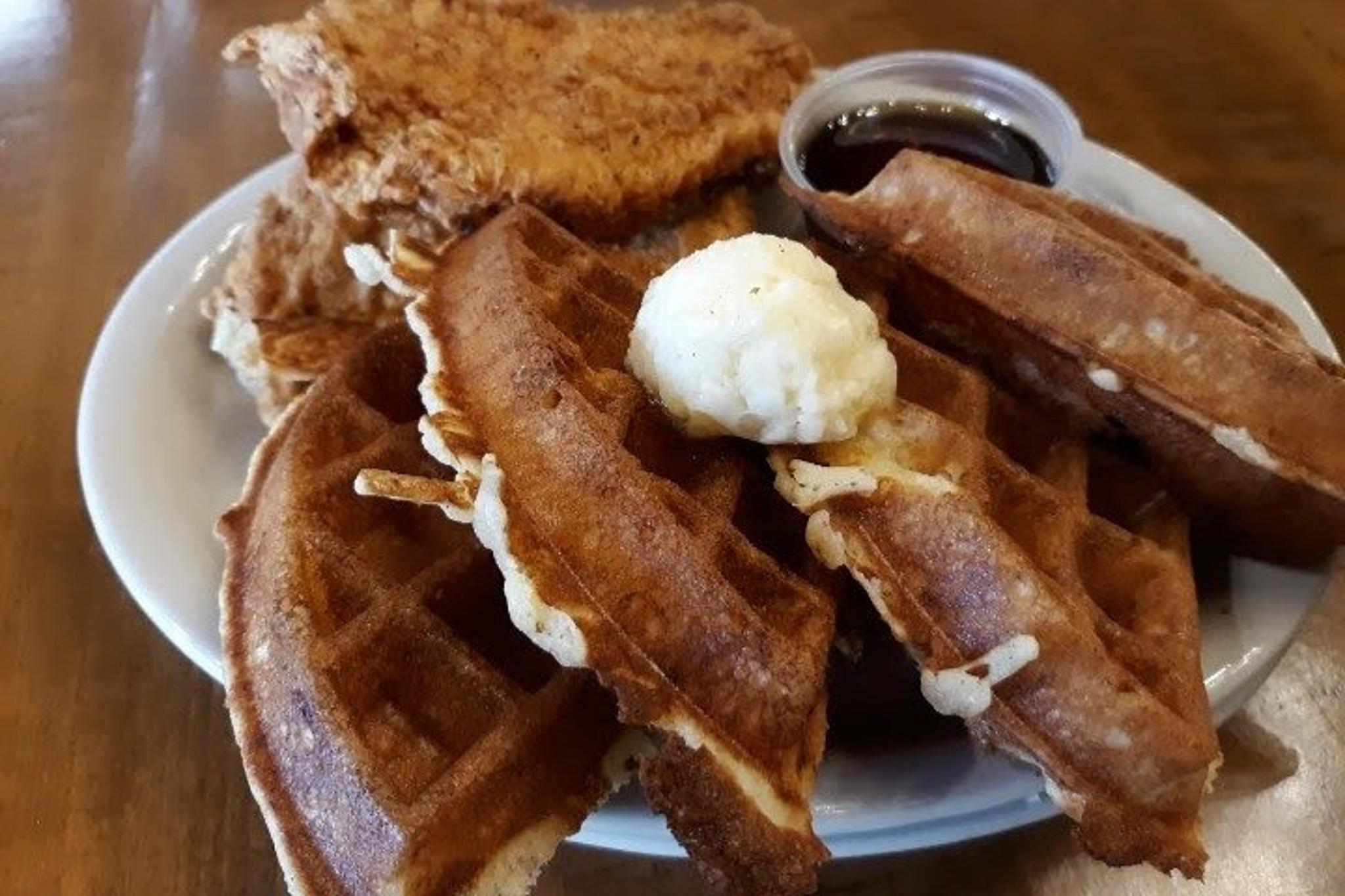 Greenville Walking Food Tour with Breakfast - Image 4