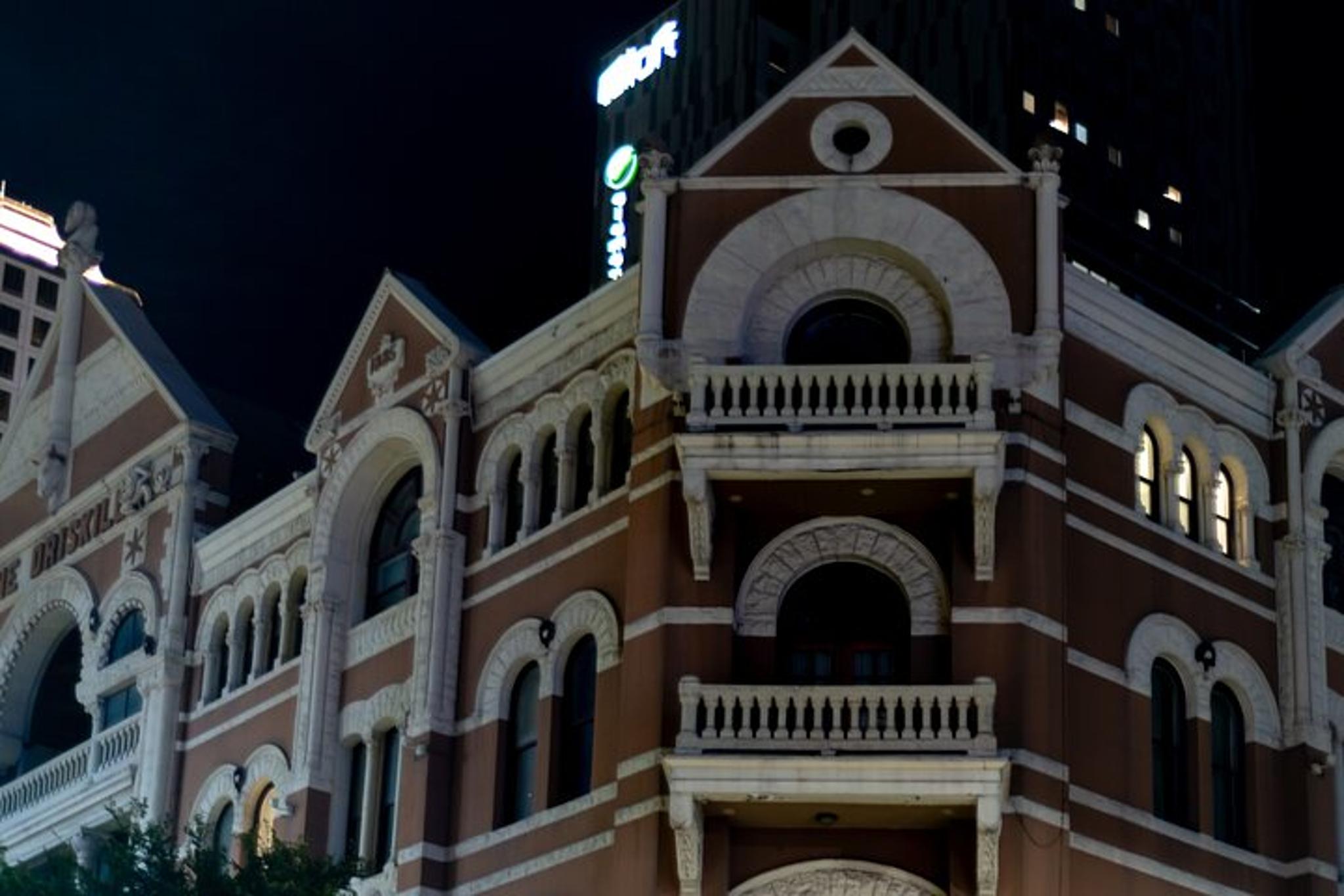 Austin Walking Ghost Tour 2 hr - Image 5