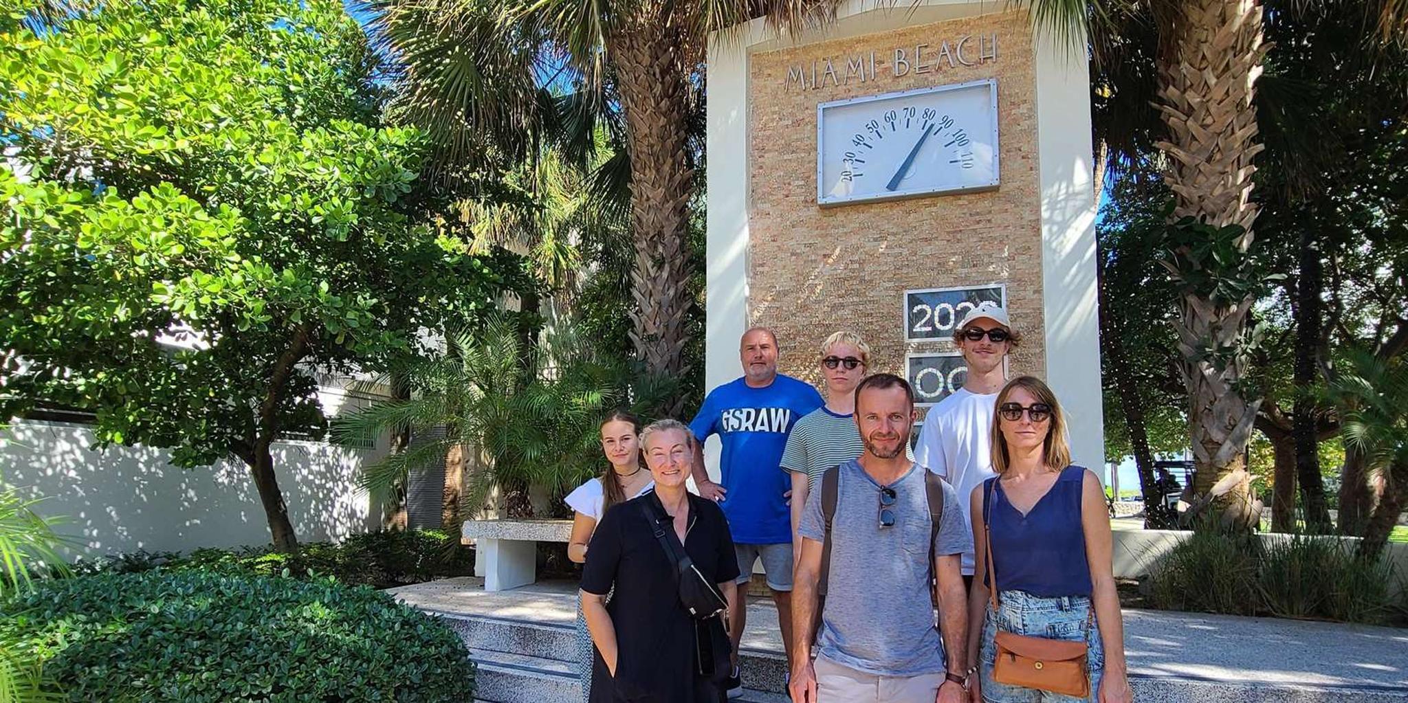 Miami Beach Art Deco Walking Tour in French 2 hr - Image 2
