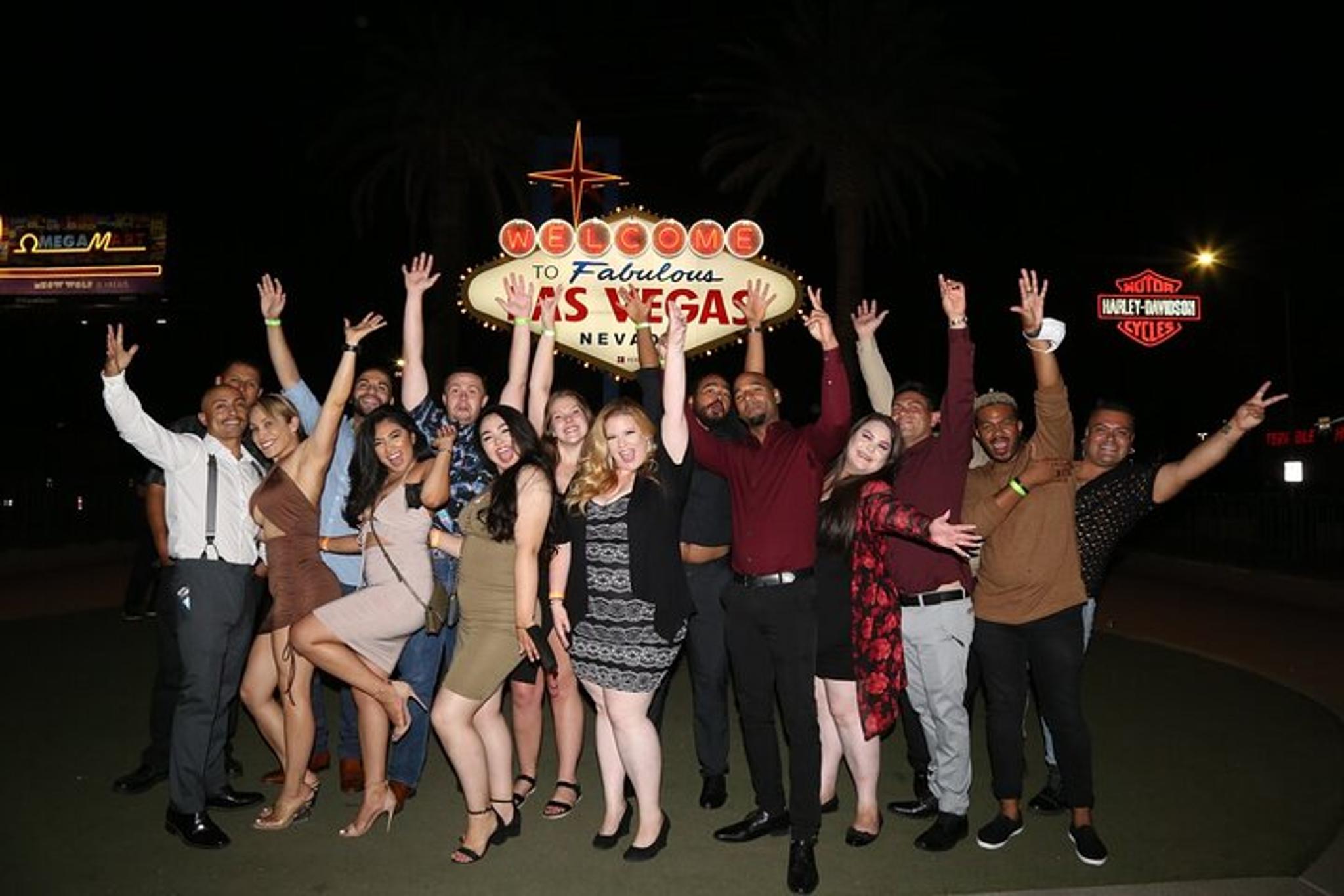 Las Vegas Nightclub Party Bus Crawl - Image 2