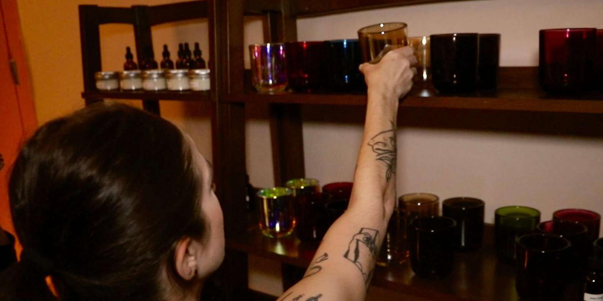 Brooklyn Candle Making Class in Speakeasy