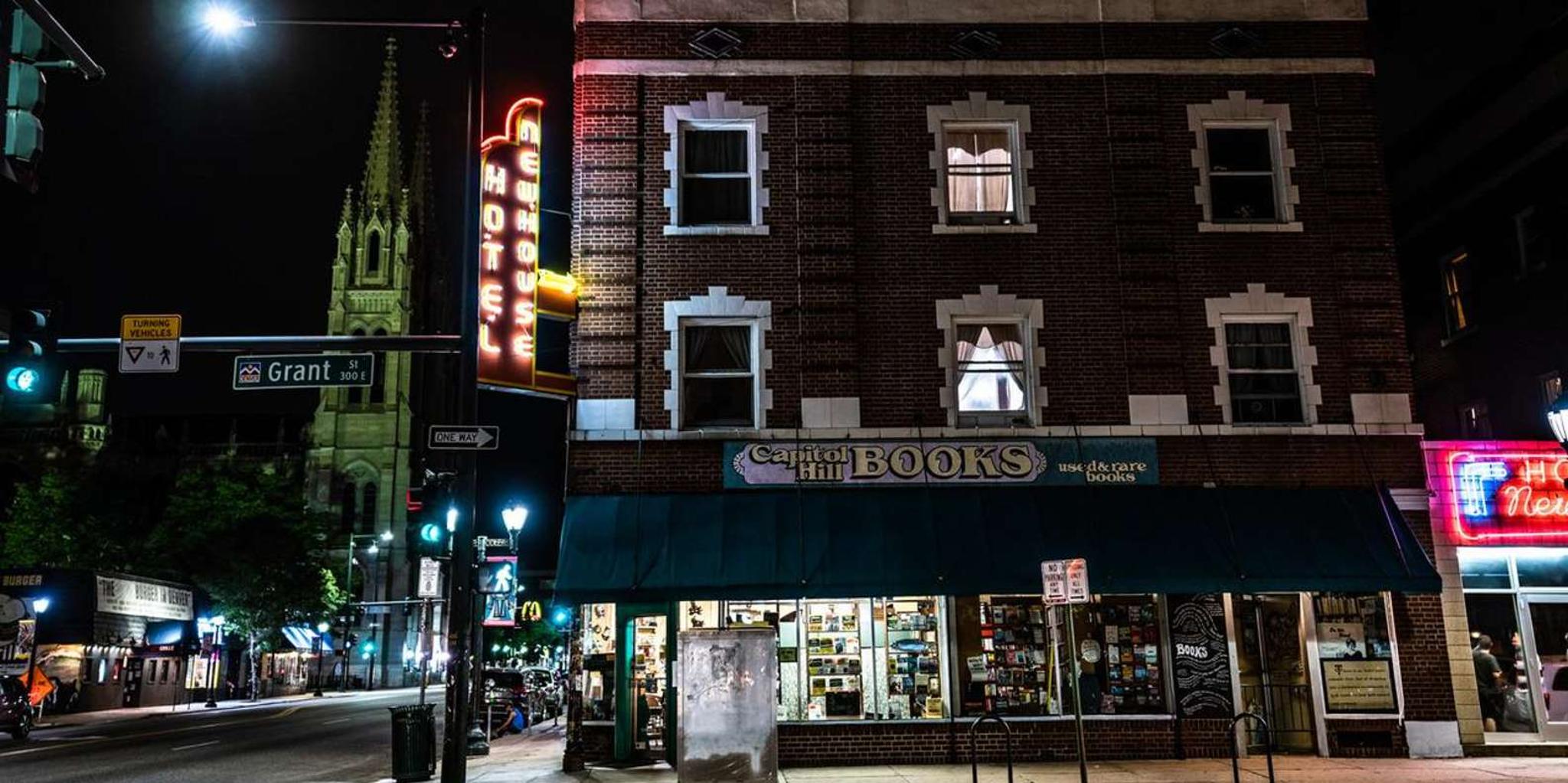 Denver Spirits & Spirits Haunted Pub Crawl - Image 2