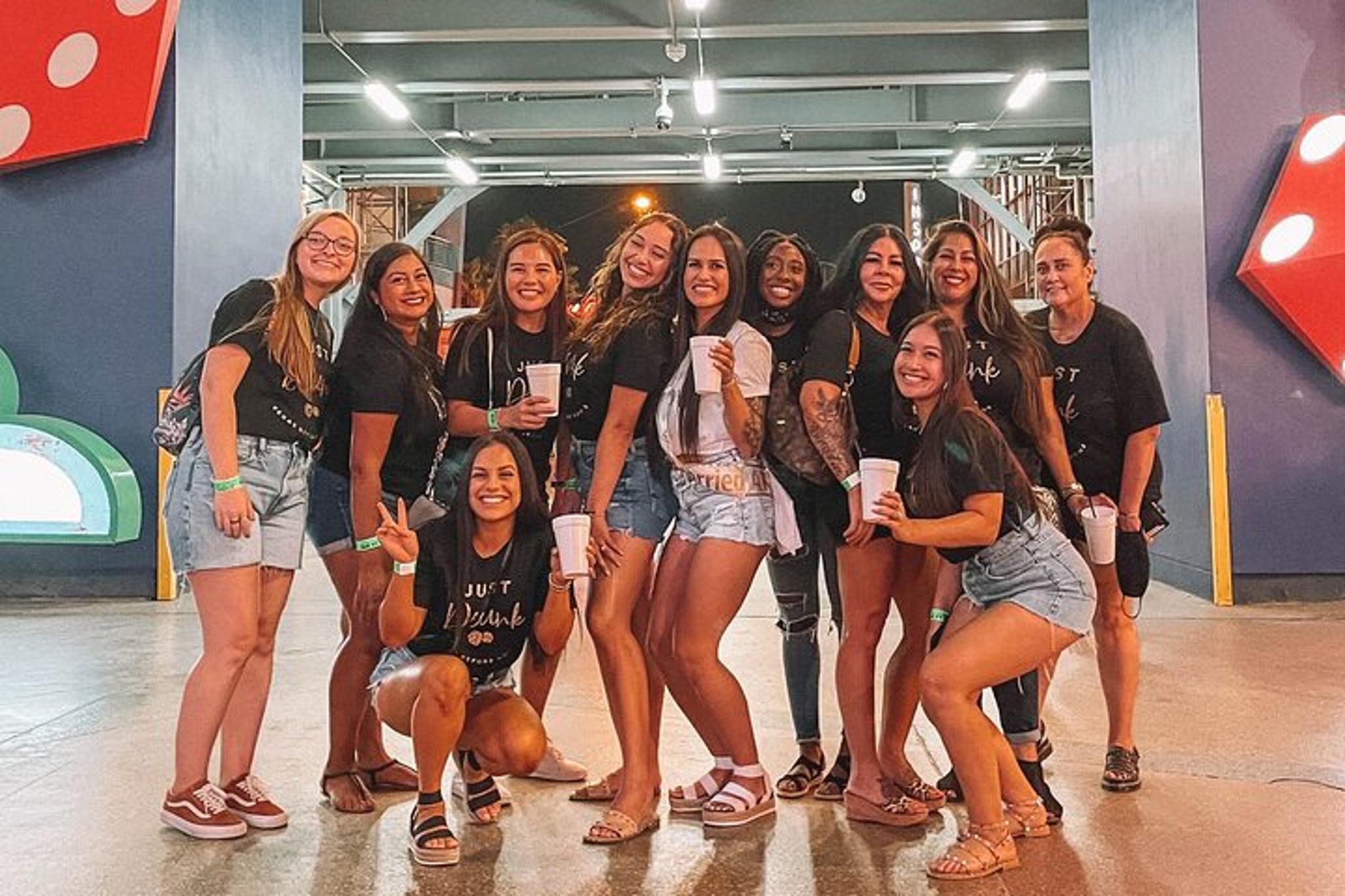 Las Vegas Walking Street Bar Crawl - Image 5