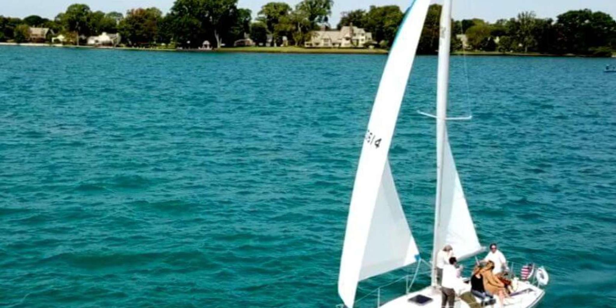 Detroit Sailing Tour on the Detroit River - Image 5