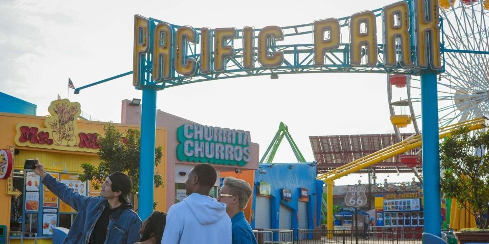 Los Angeles Hollywood, Griffith Observatory, and Santa Monica Tour