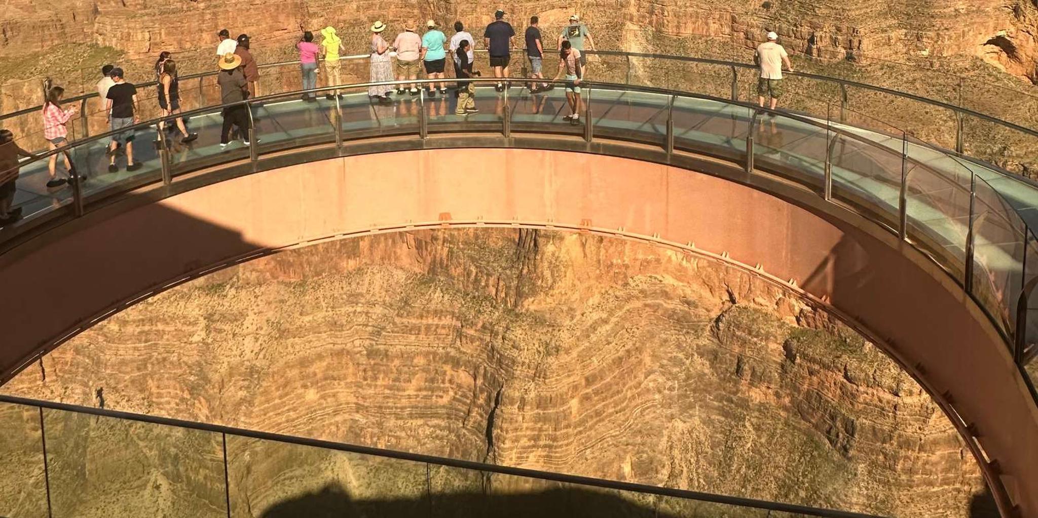 Las Vegas Grand Canyon, Hoover Dam & Joshua Tree Tour - Image 2