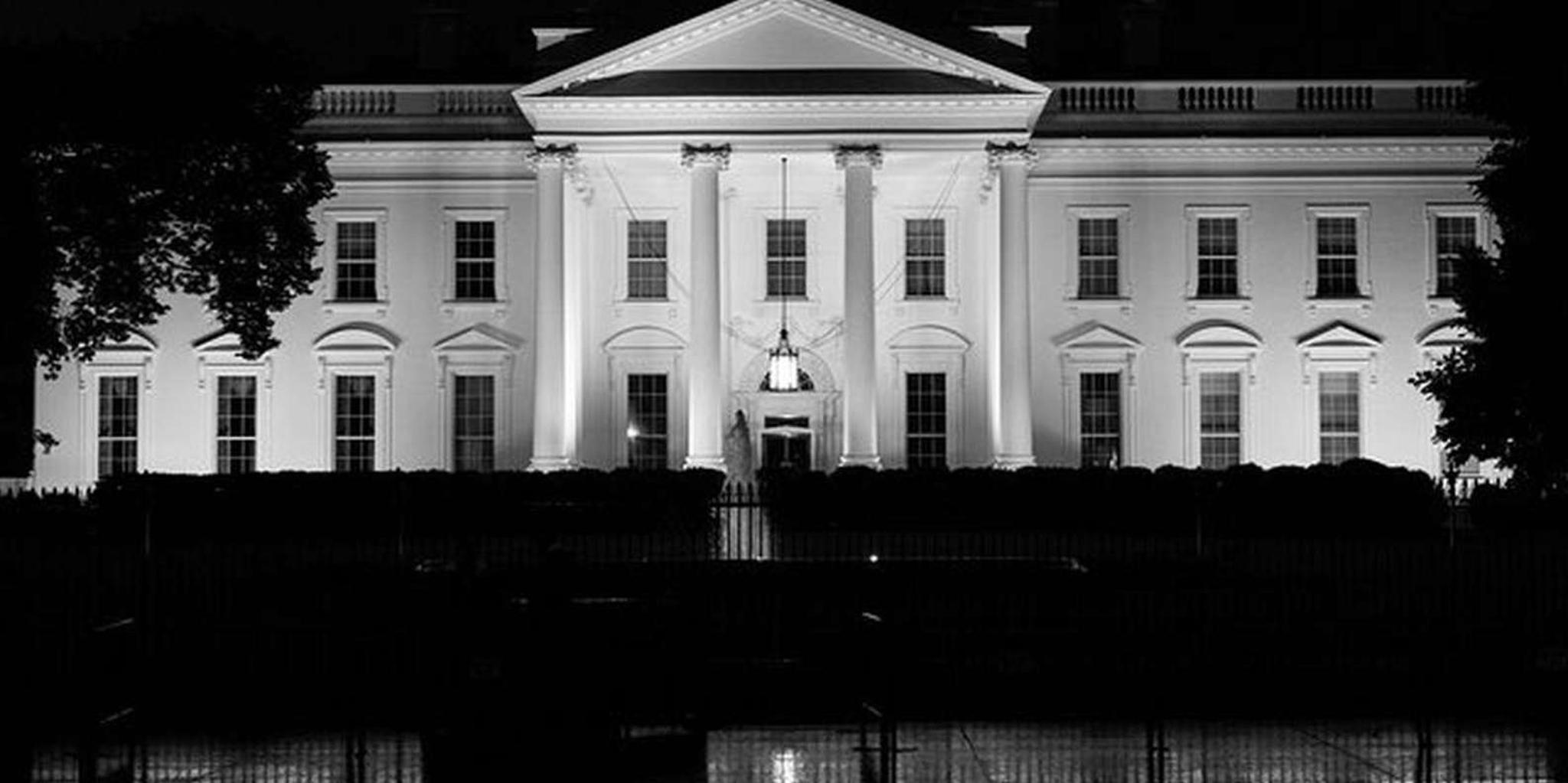 Washington DC Monuments and Memorials Night Tour - Image 3