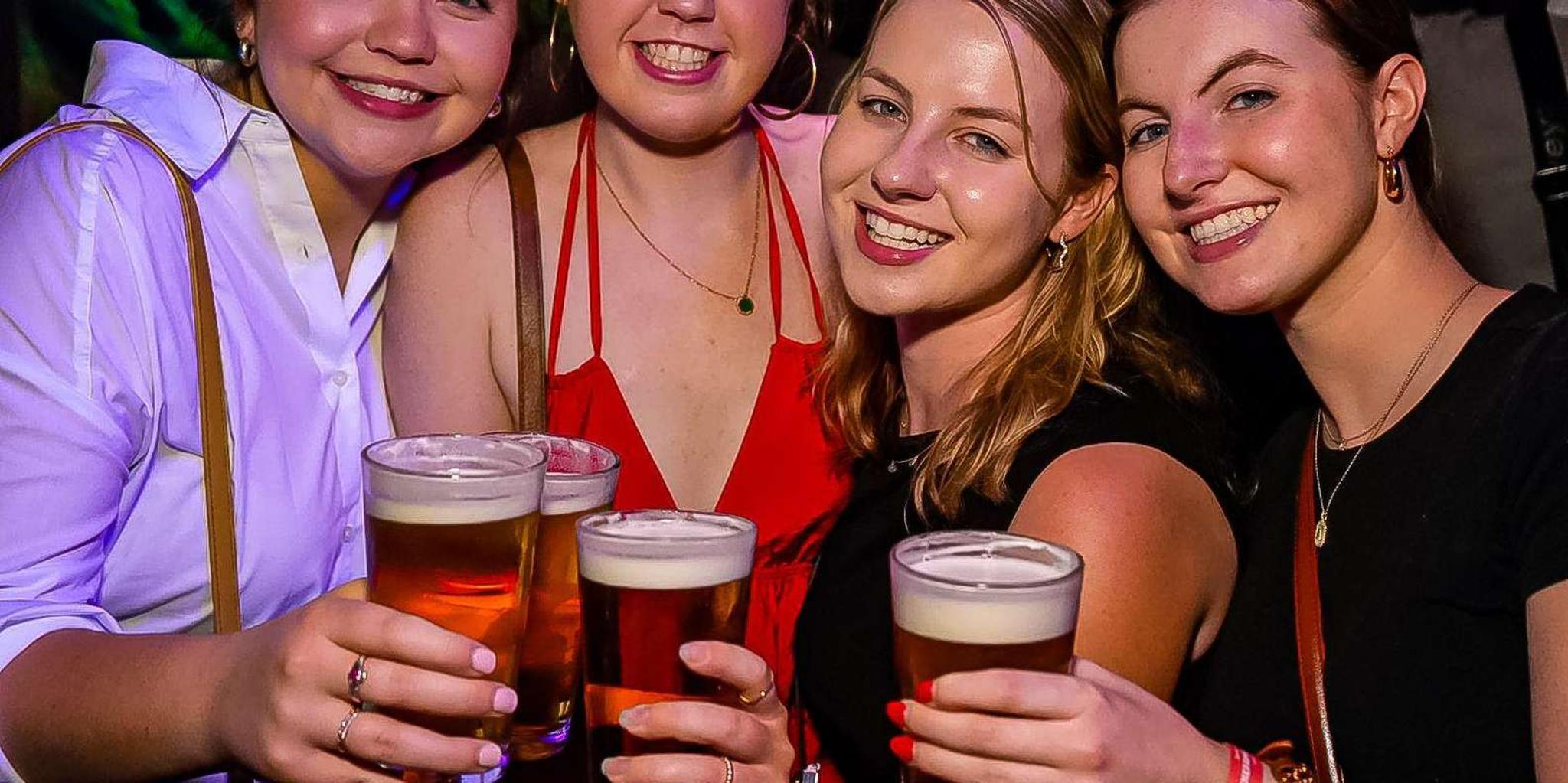 Miami Pub Crawl and Club Entry in Wynwood - Image 2