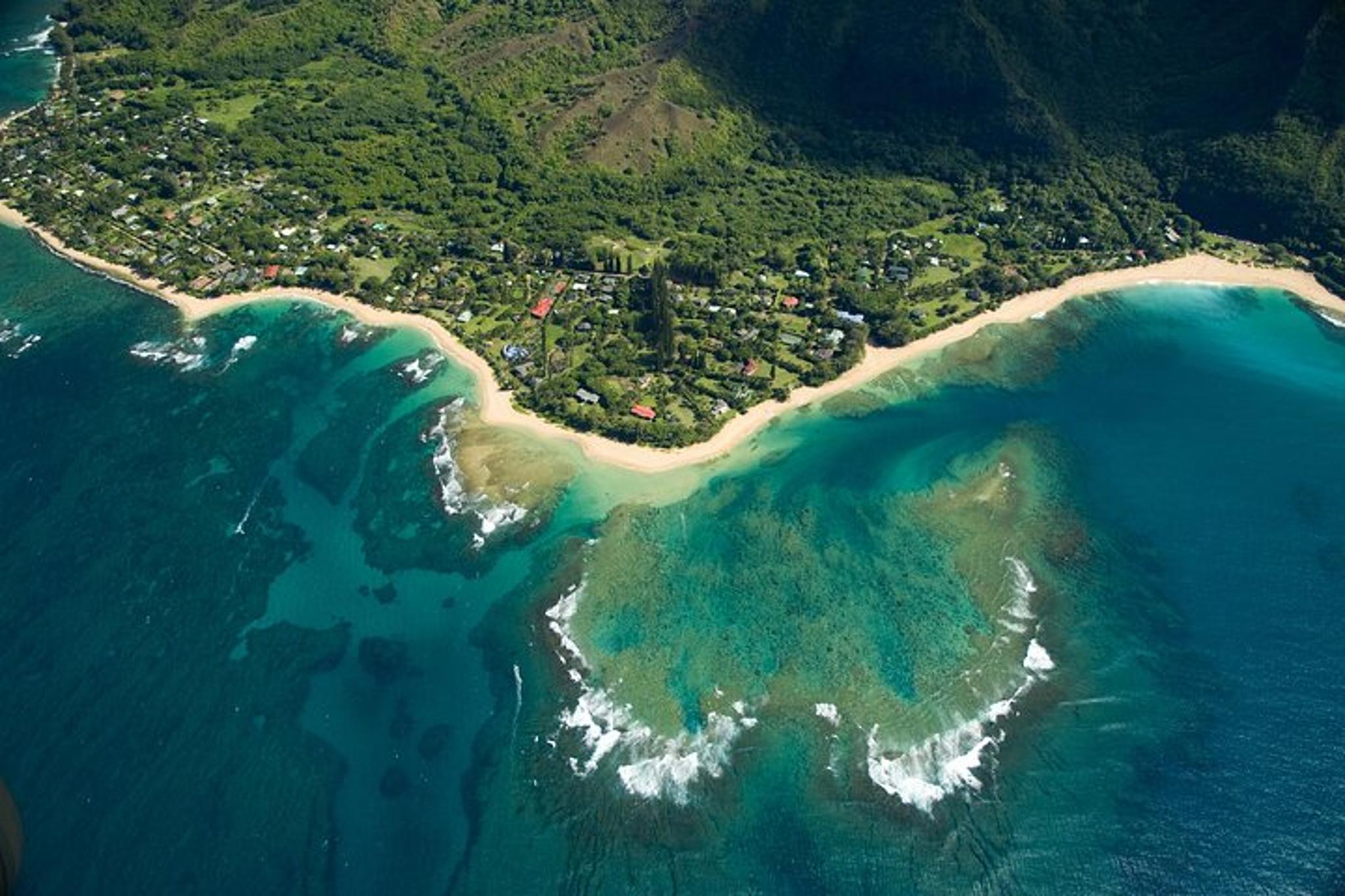 Kauai Airplane Tour: Na Pali Coast & Waterfalls - Image 5