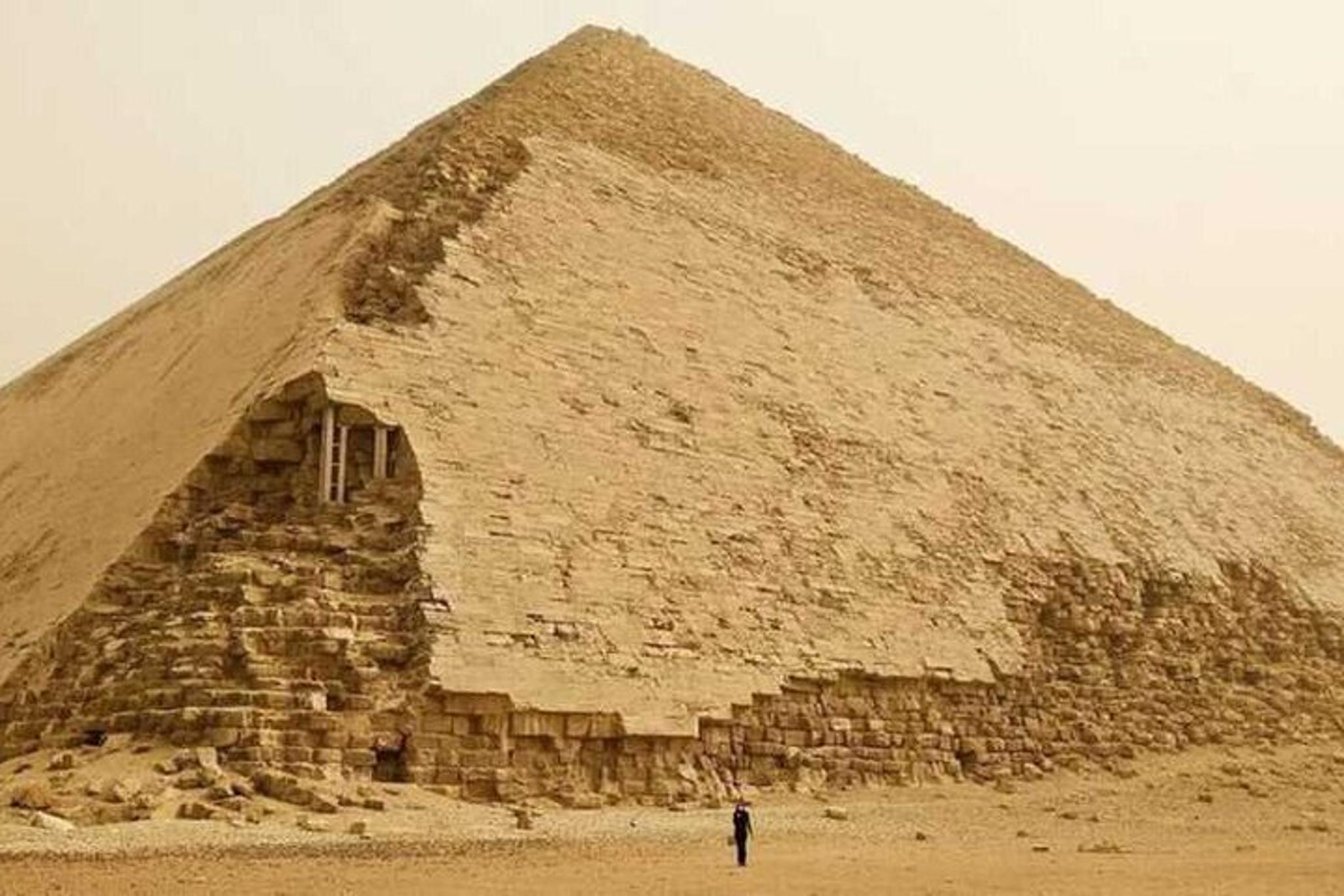 Memphis Sakkara & Dahshur Pyramids Tour