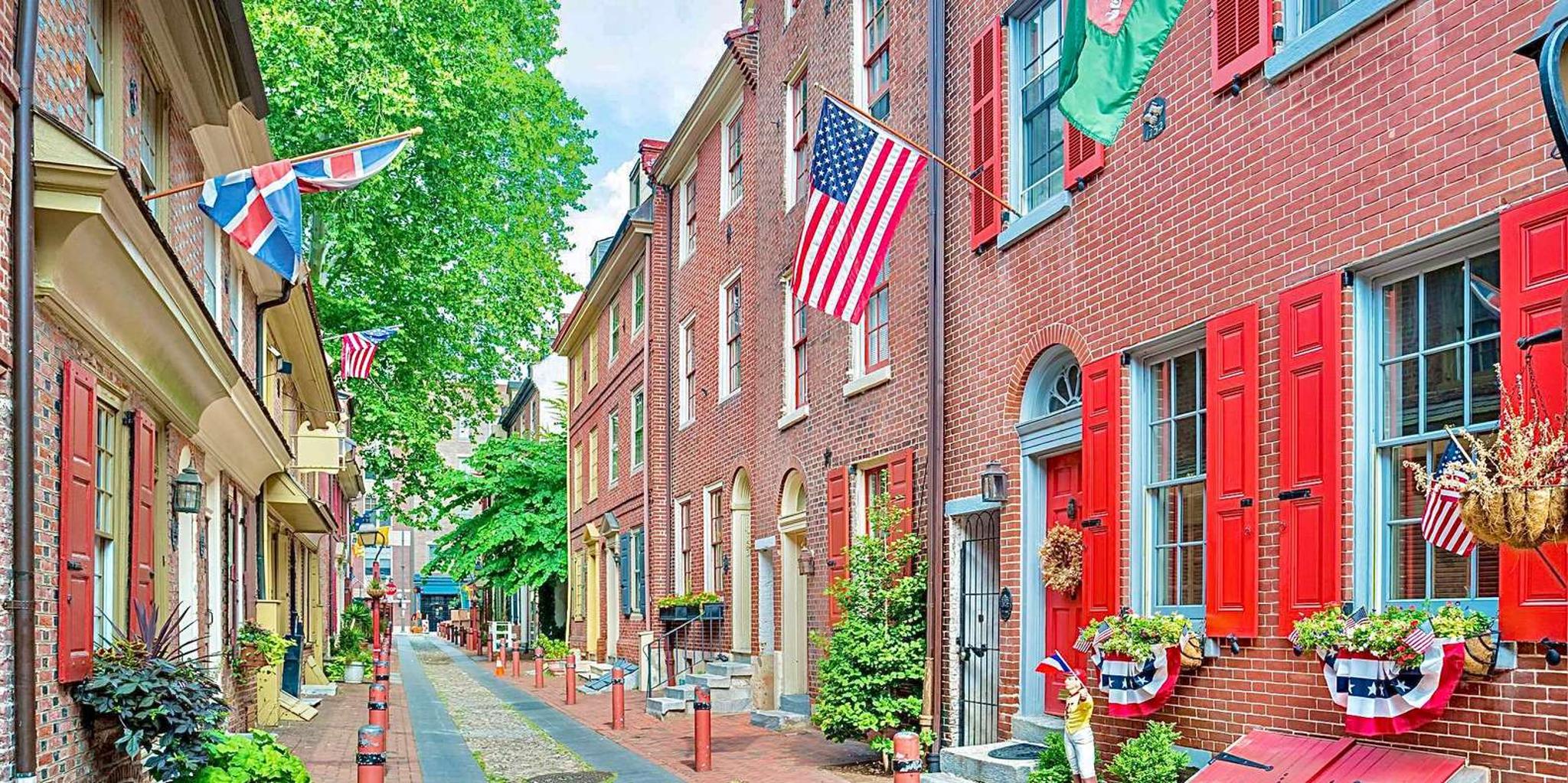 Philadelphia and Lancaster Day Tour from New York