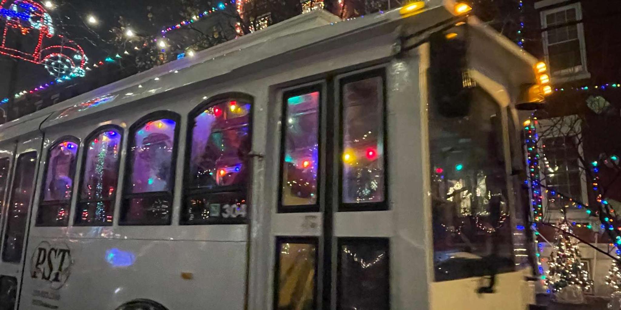 Philadelphia Holiday Lights Trolley Tour BYOB - Image 3