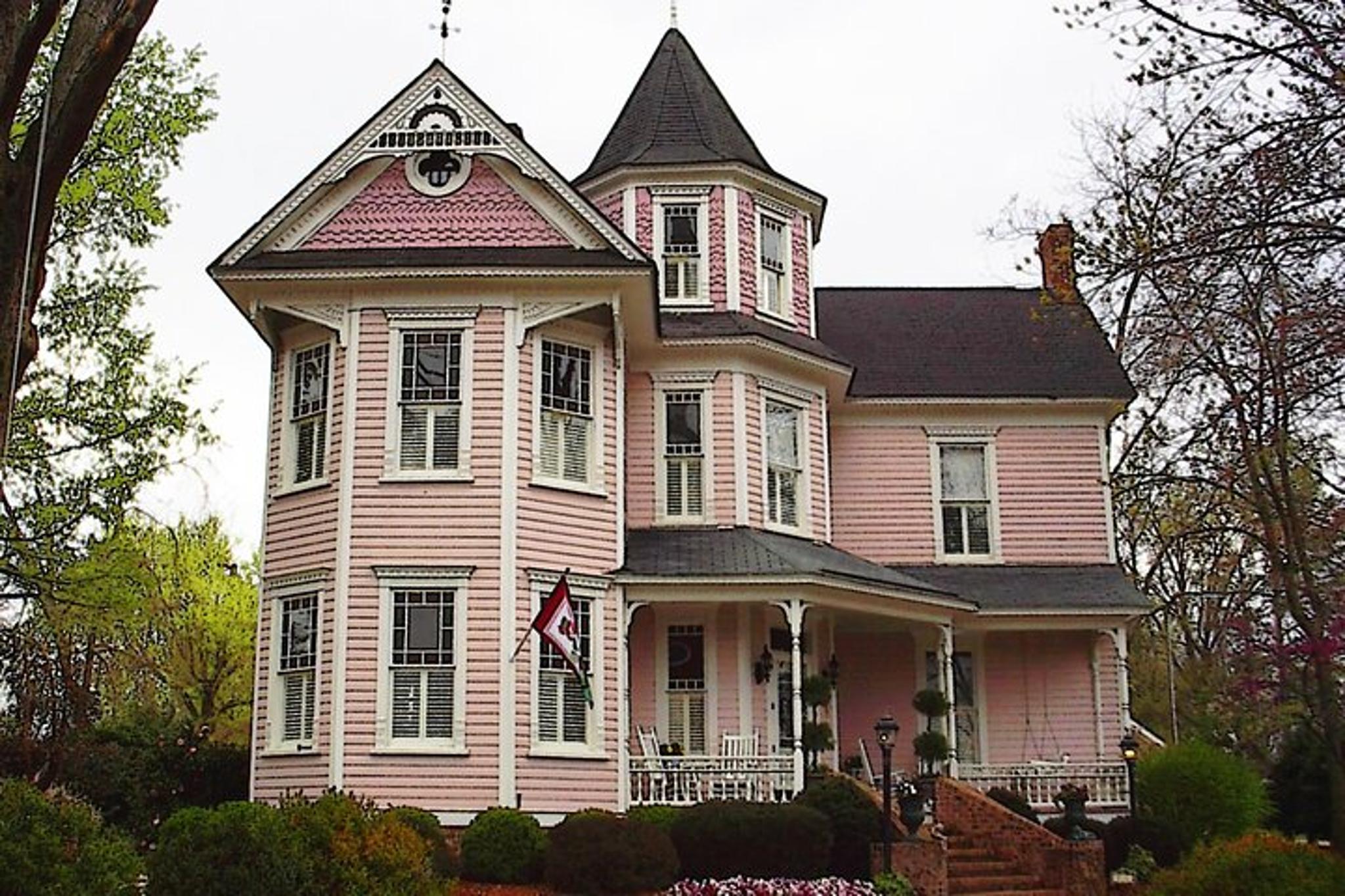 Cary Historian-Guided Tour - Image 5