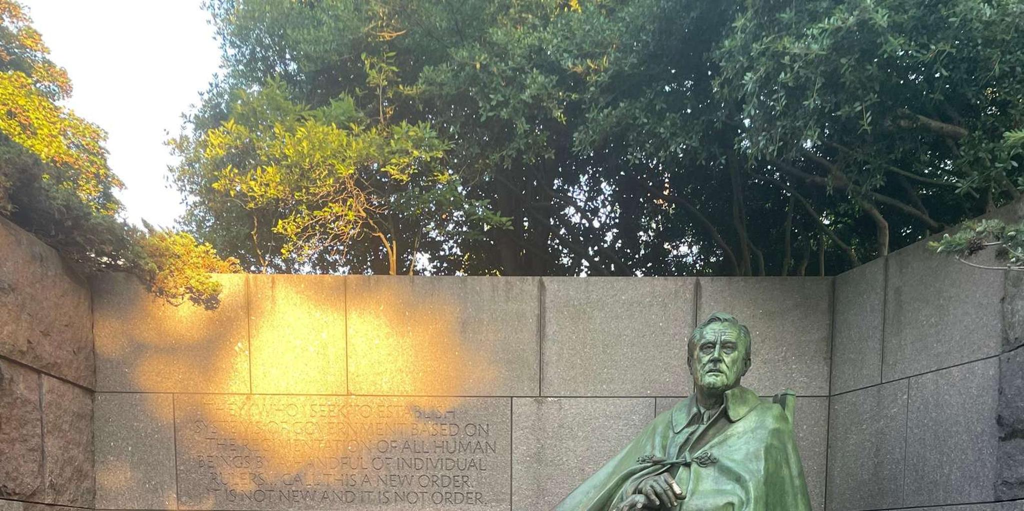 Washington, DC Small Group Tour with Driver/Guide - Image 3