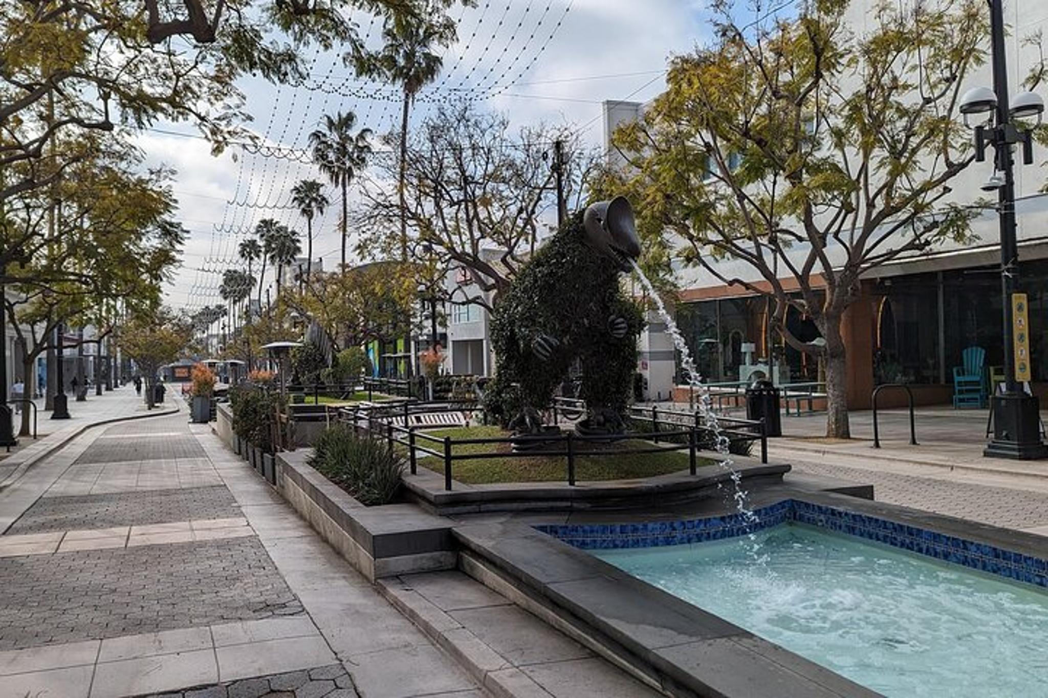 Santa Monica Scavenger Hunt Walking Tour - Image 4