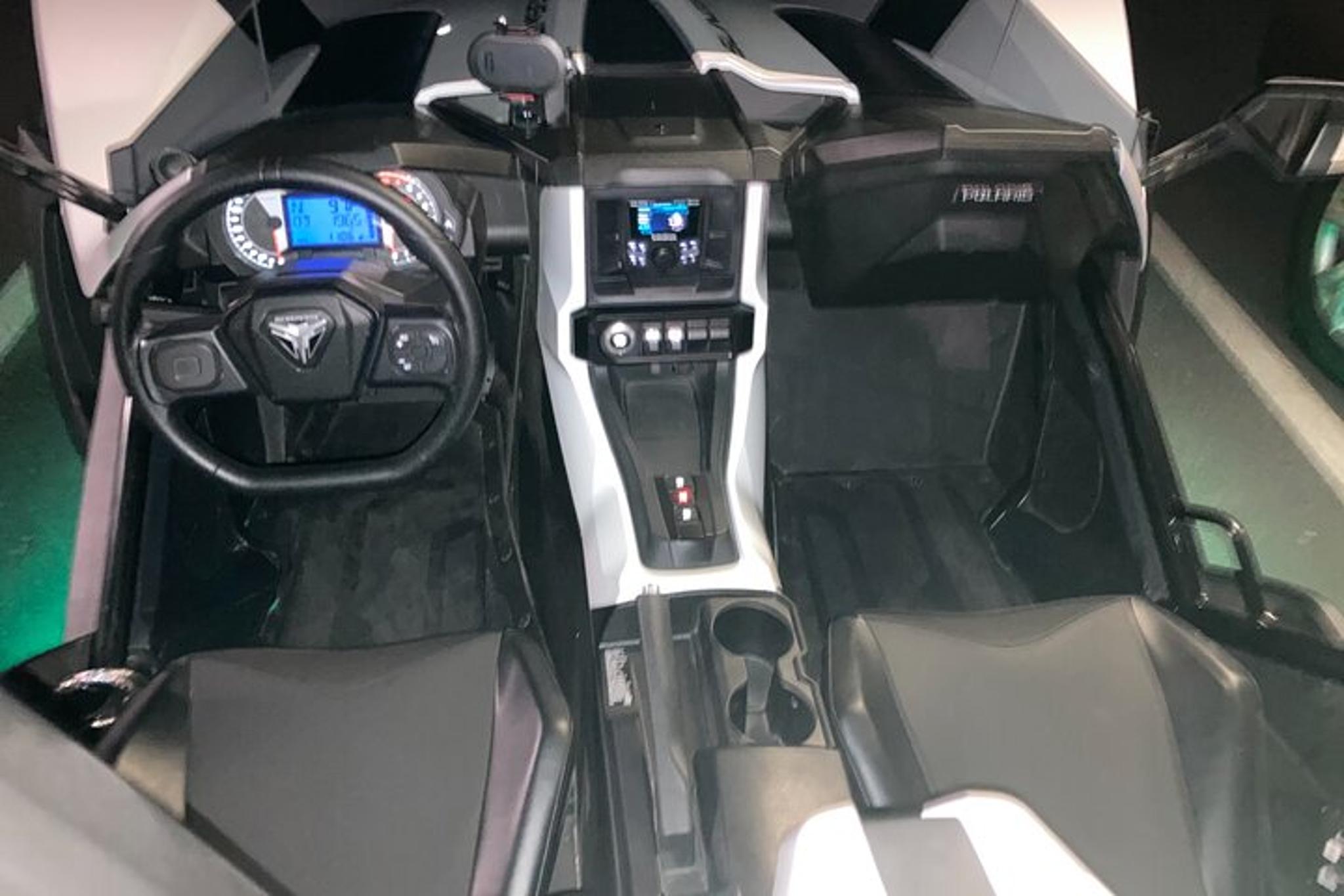 Las Vegas Slingshot Rental 2 hr - Image 5