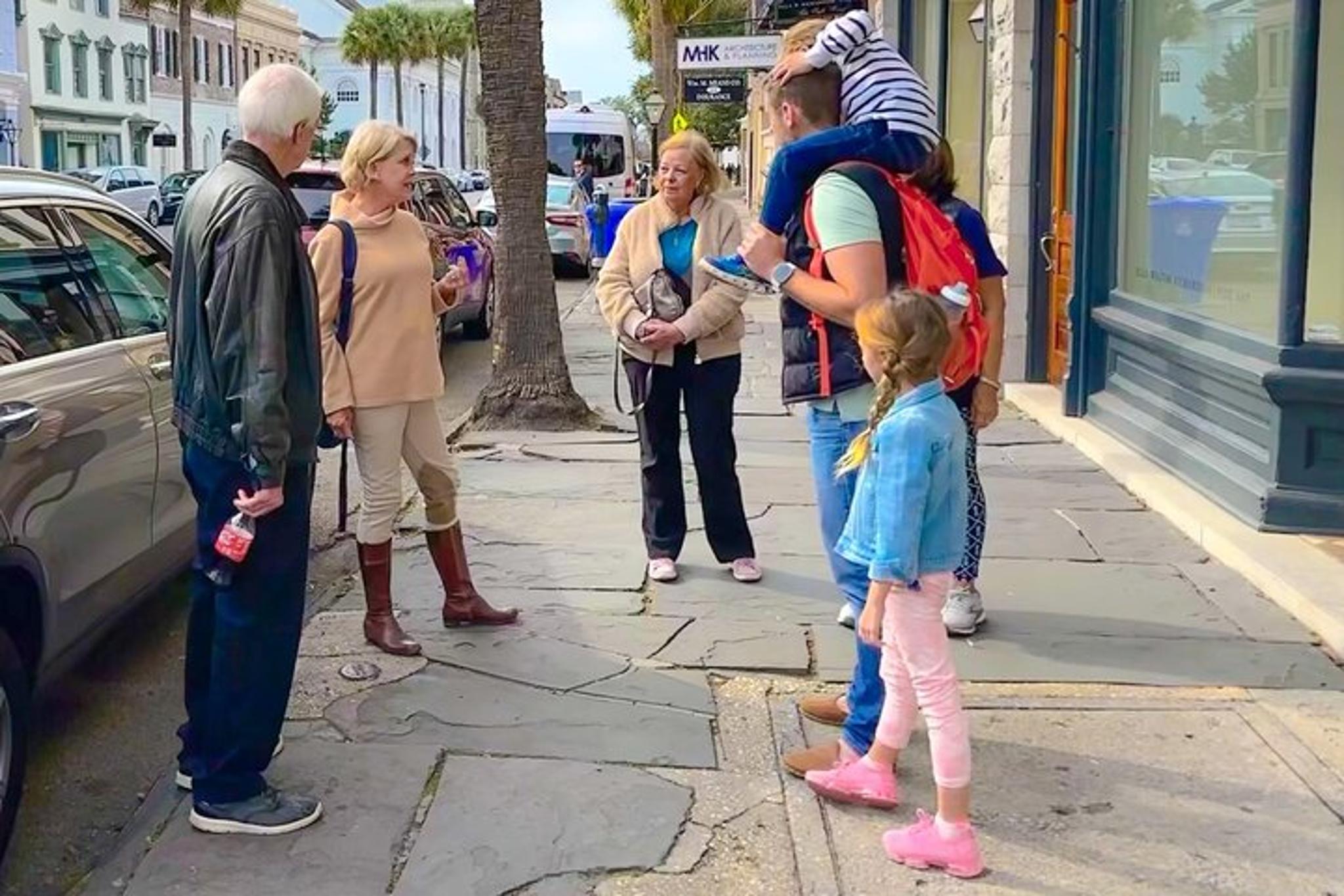 Charleston History and Horticultural Walking Tour - Image 1