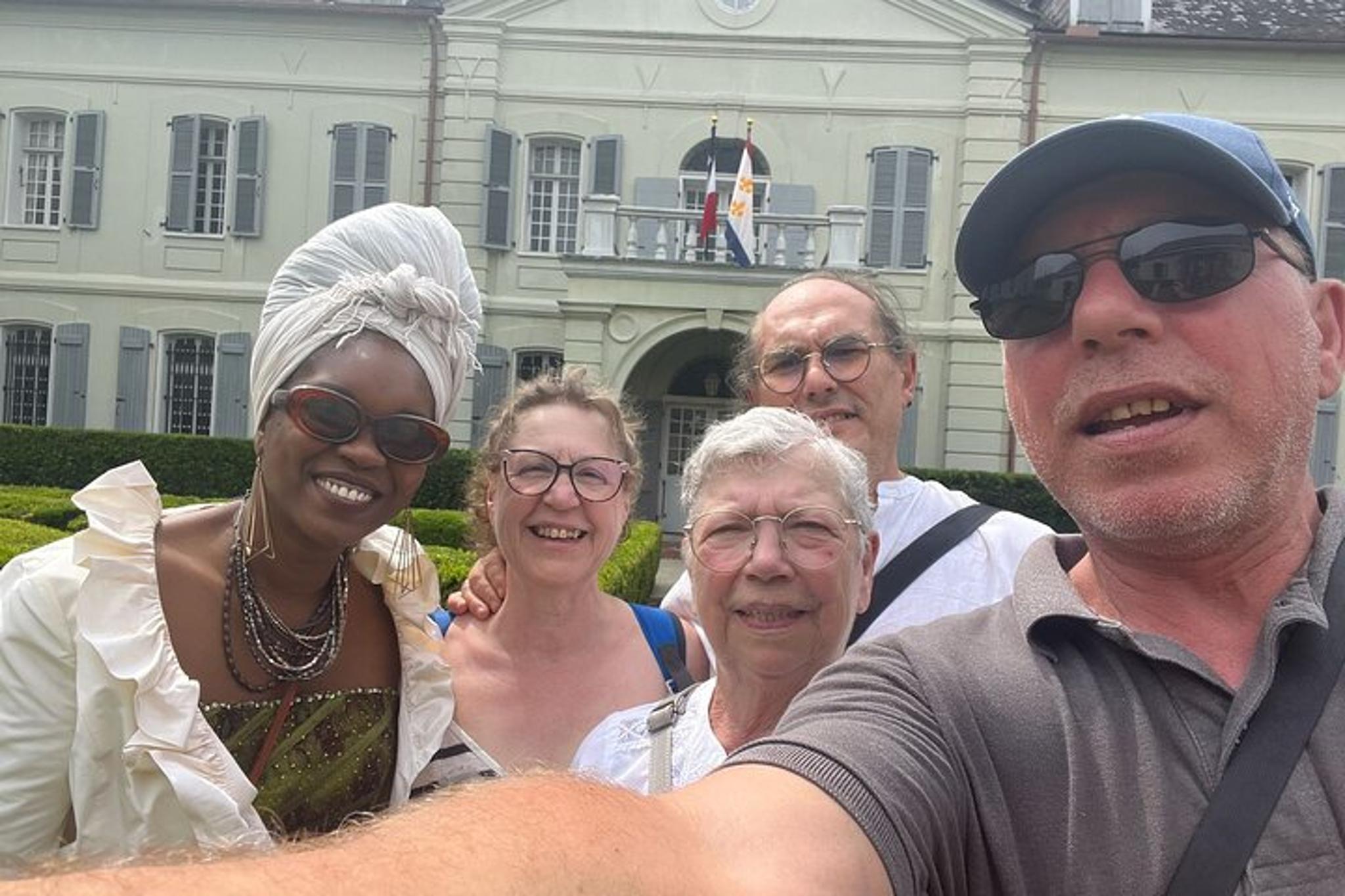 New Orleans City Tour with Drink and Souvenir - Image 2