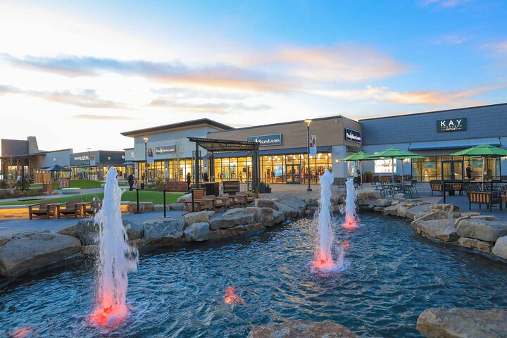 Denver Shopping Tour to Premium Outlets - Image 6