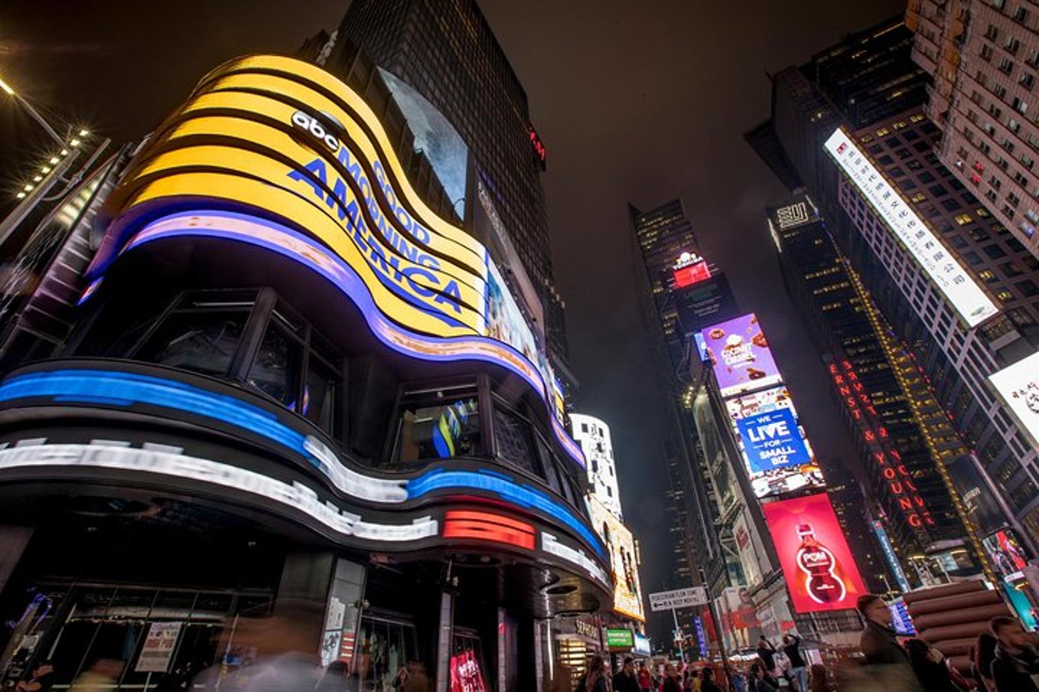 New York City Photography Tour at Night - Image 4