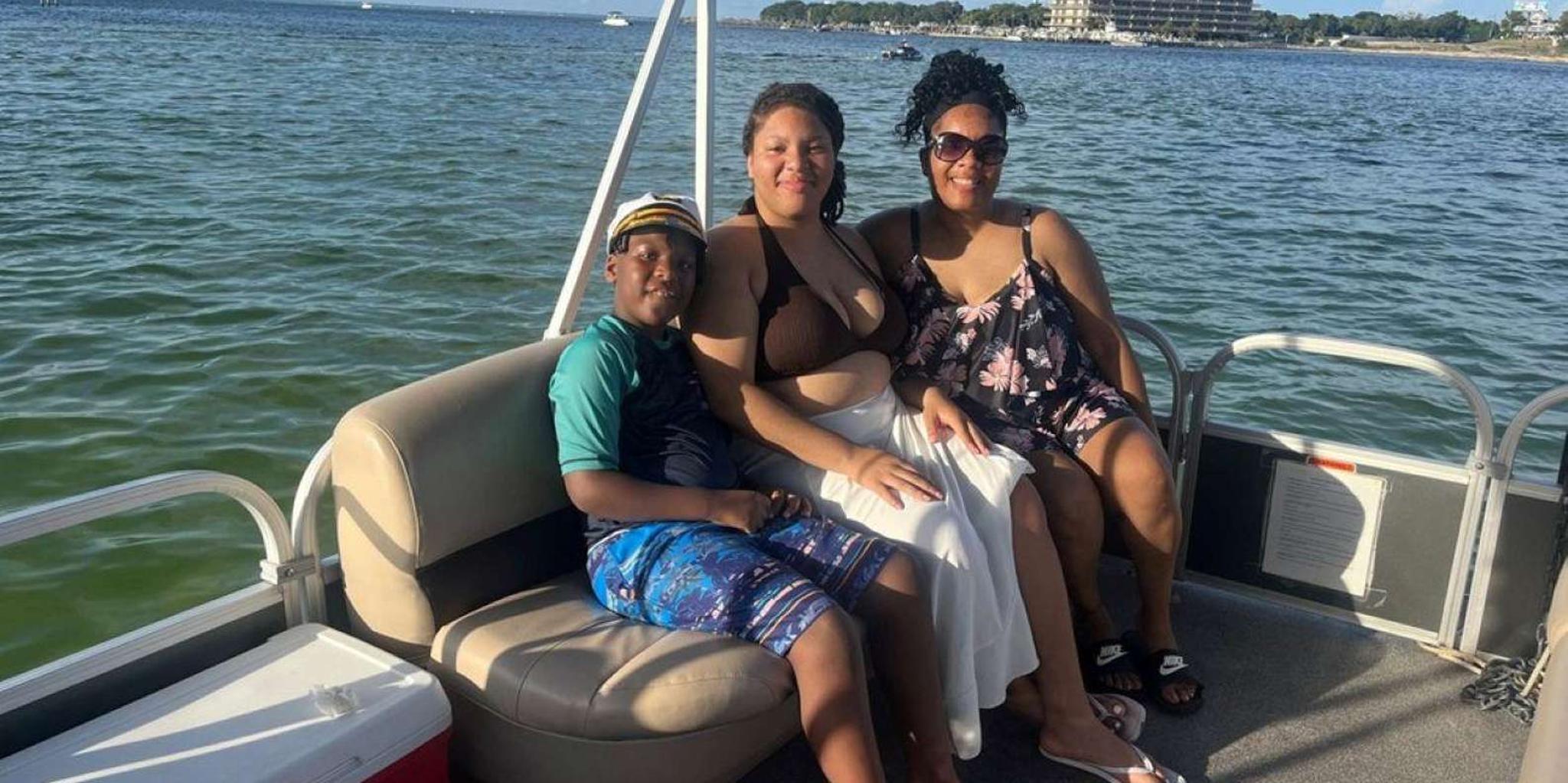 Destin Crab Island Boat Adventure - Image 6