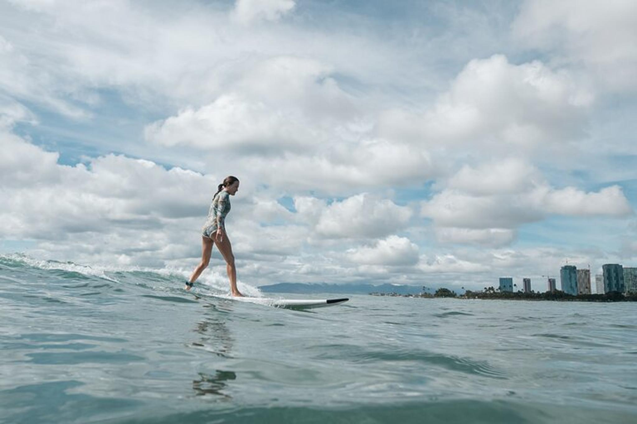 Honolulu Surf Lesson - Image 4