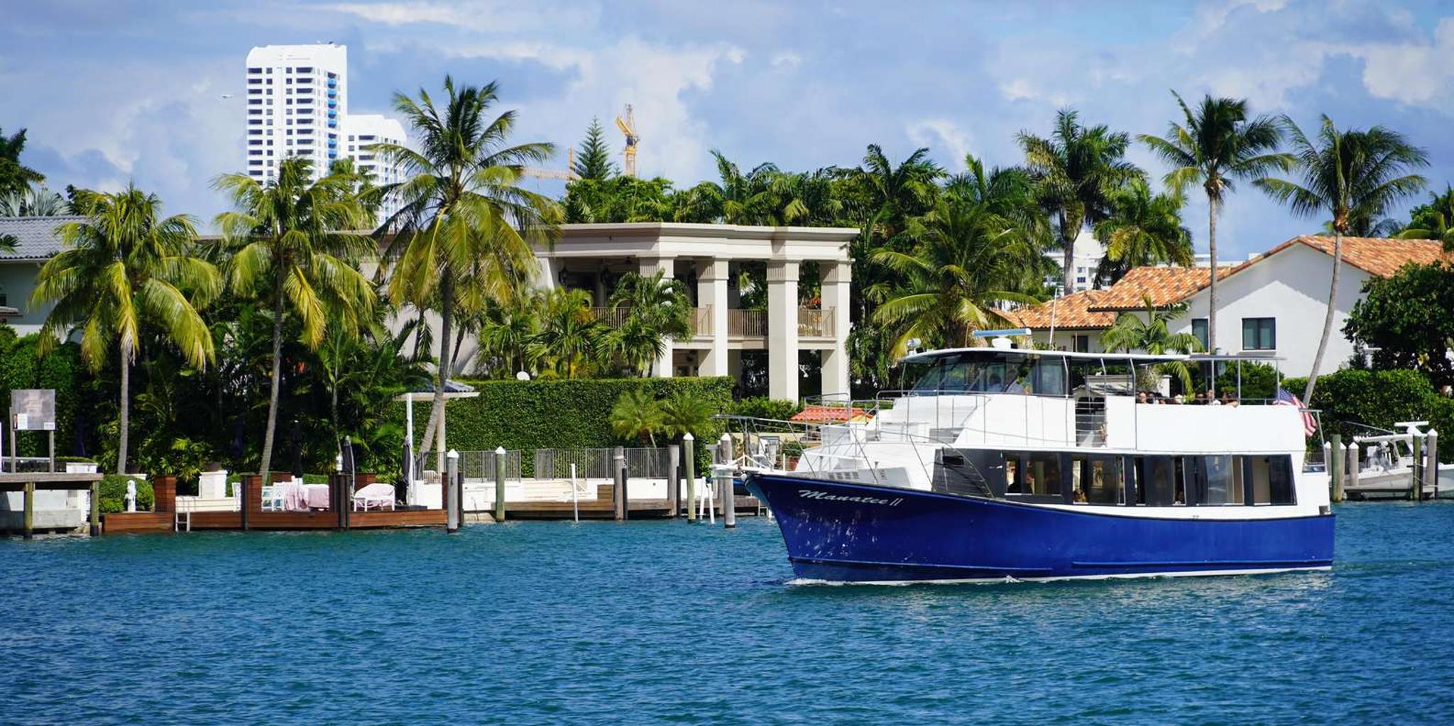 Miami Biscayne Bay Millionaire's Row Boat Tour - Image 6