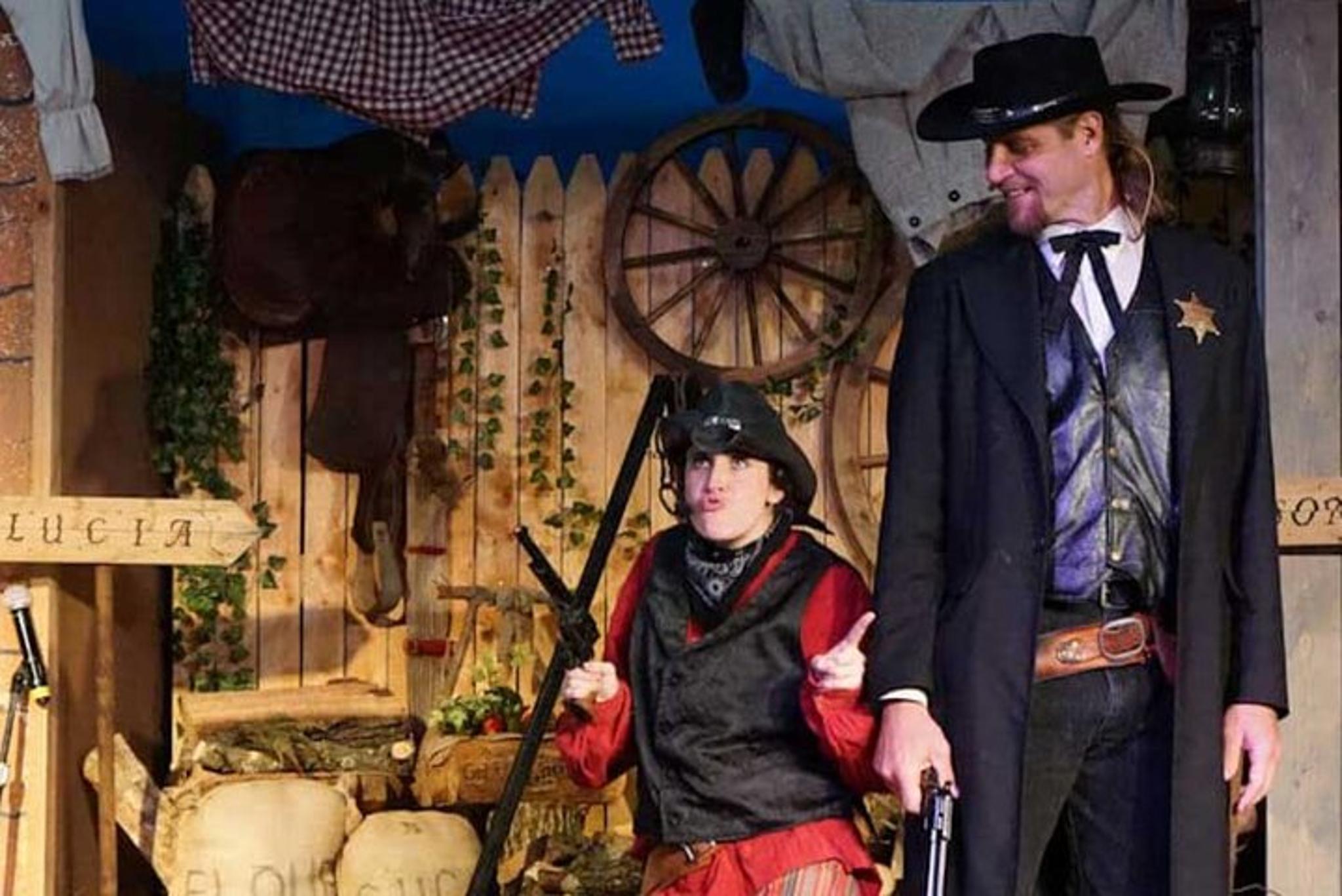 Branson Murder Mystery Dinner Show - Image 3