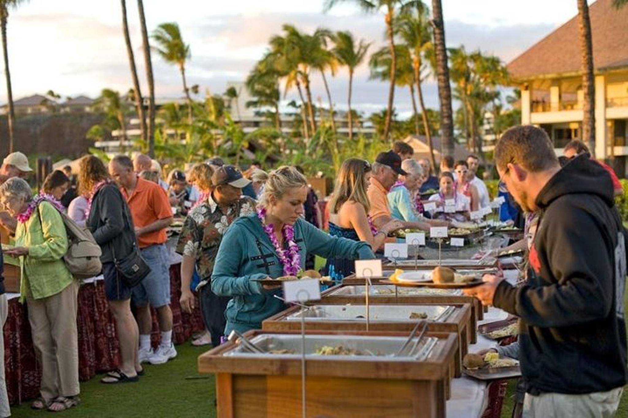 Maui Luau at Sheraton Resort - Image 5