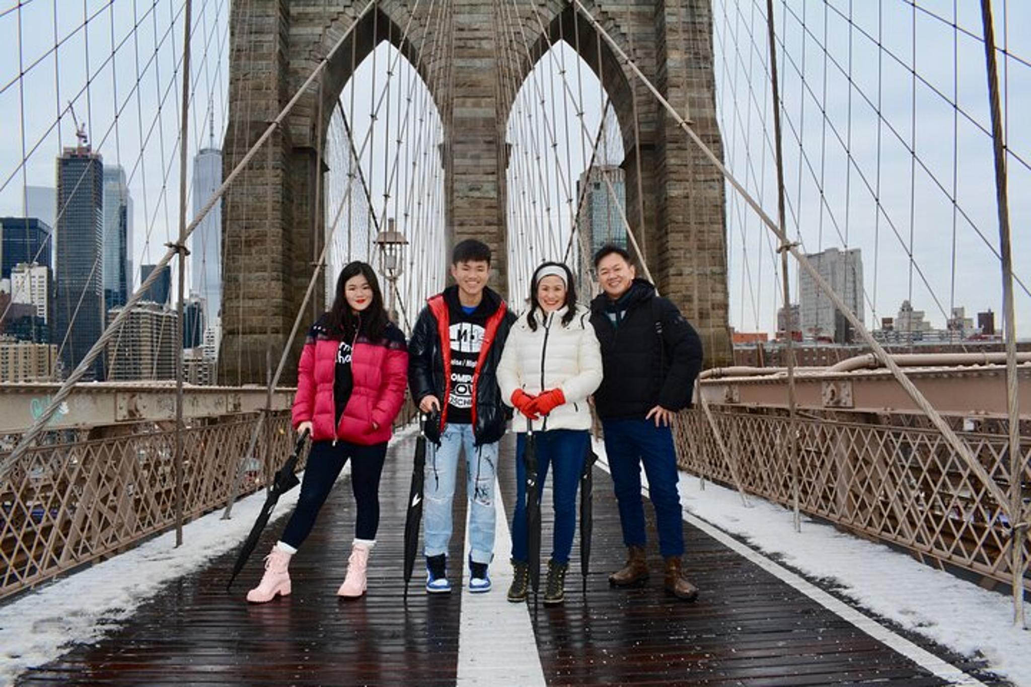 Brooklyn Bridge & DUMBO Photoshoot - Image 2