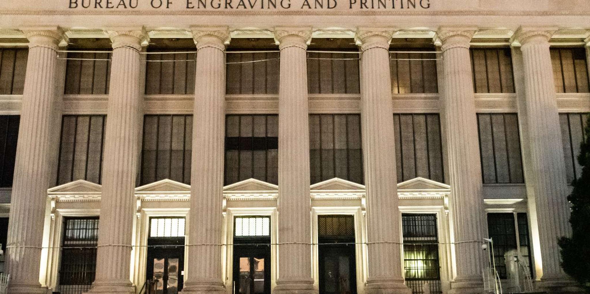 Washington DC Monuments Nighttime Trolley Tour - Image 5