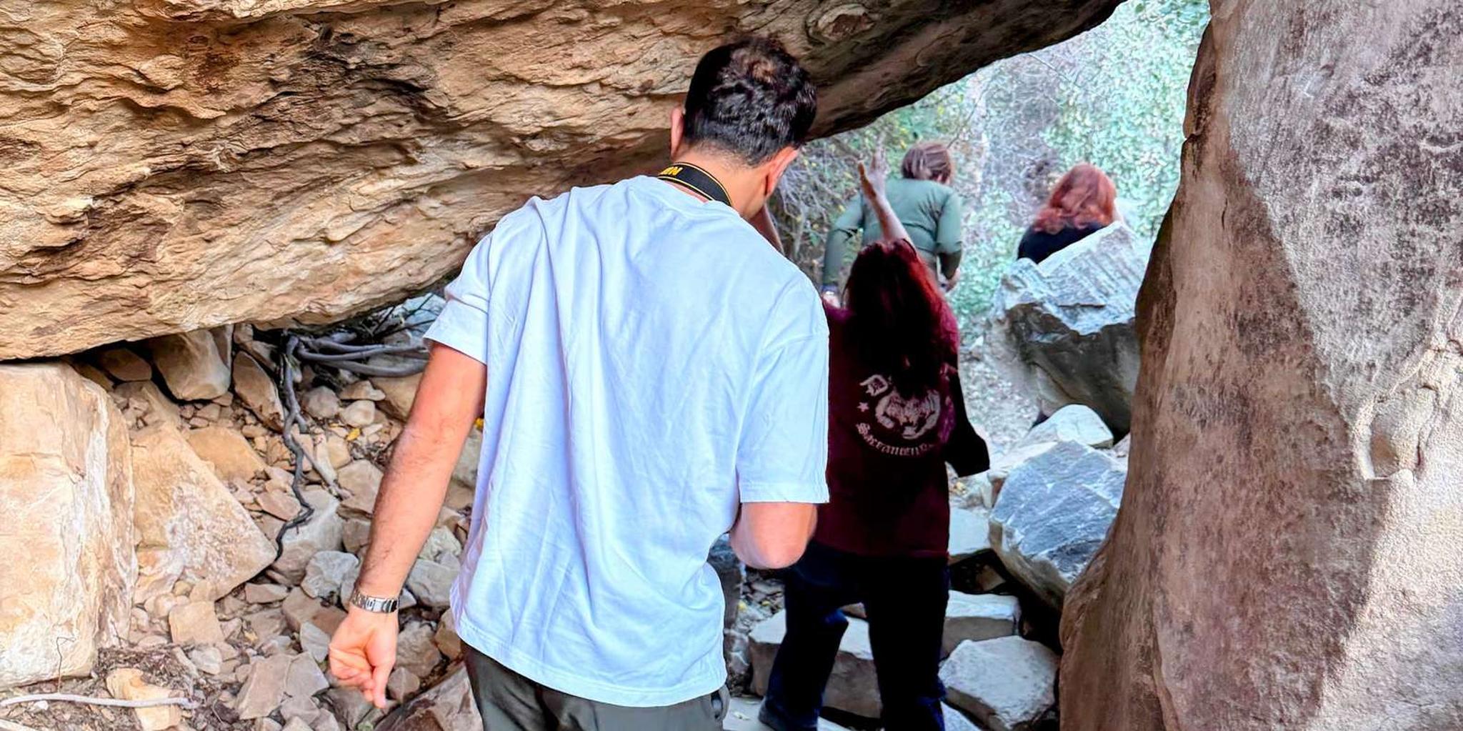 Las Vegas Red Rock Canyon and Hoover Dam Tour - Image 3