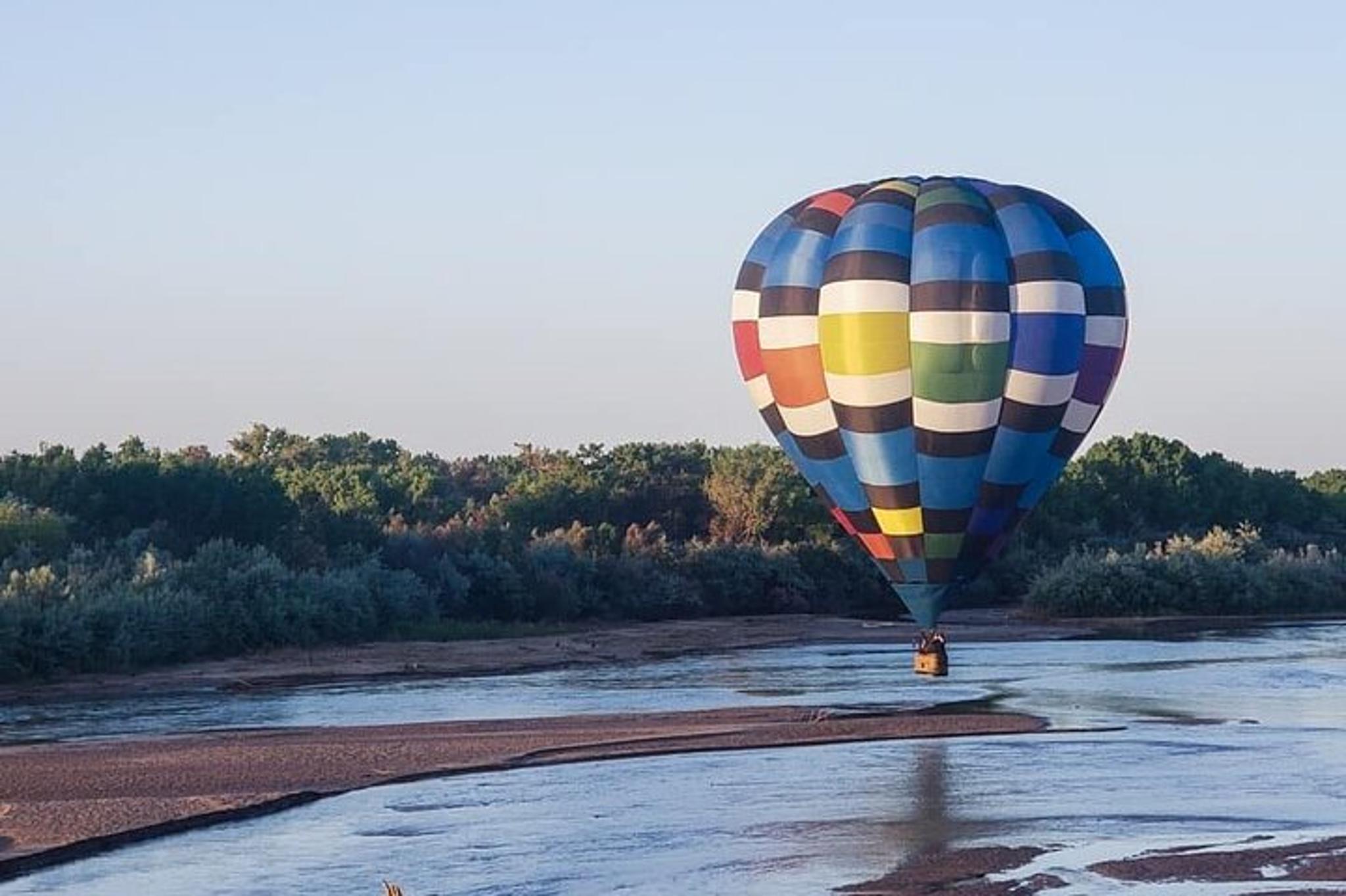 Albuquerque Hot Air Balloon Ride - Image 6