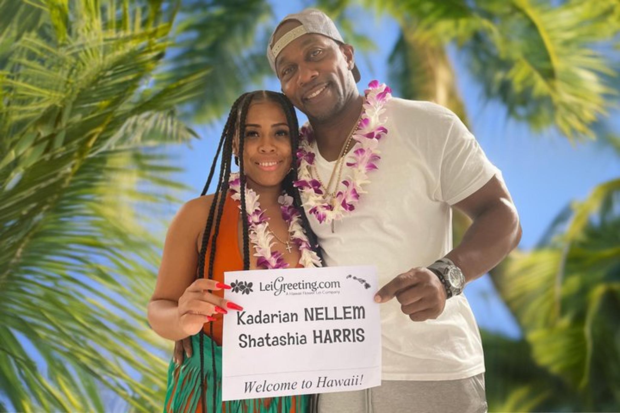 Lihue Airport Lei Greeting - Image 4