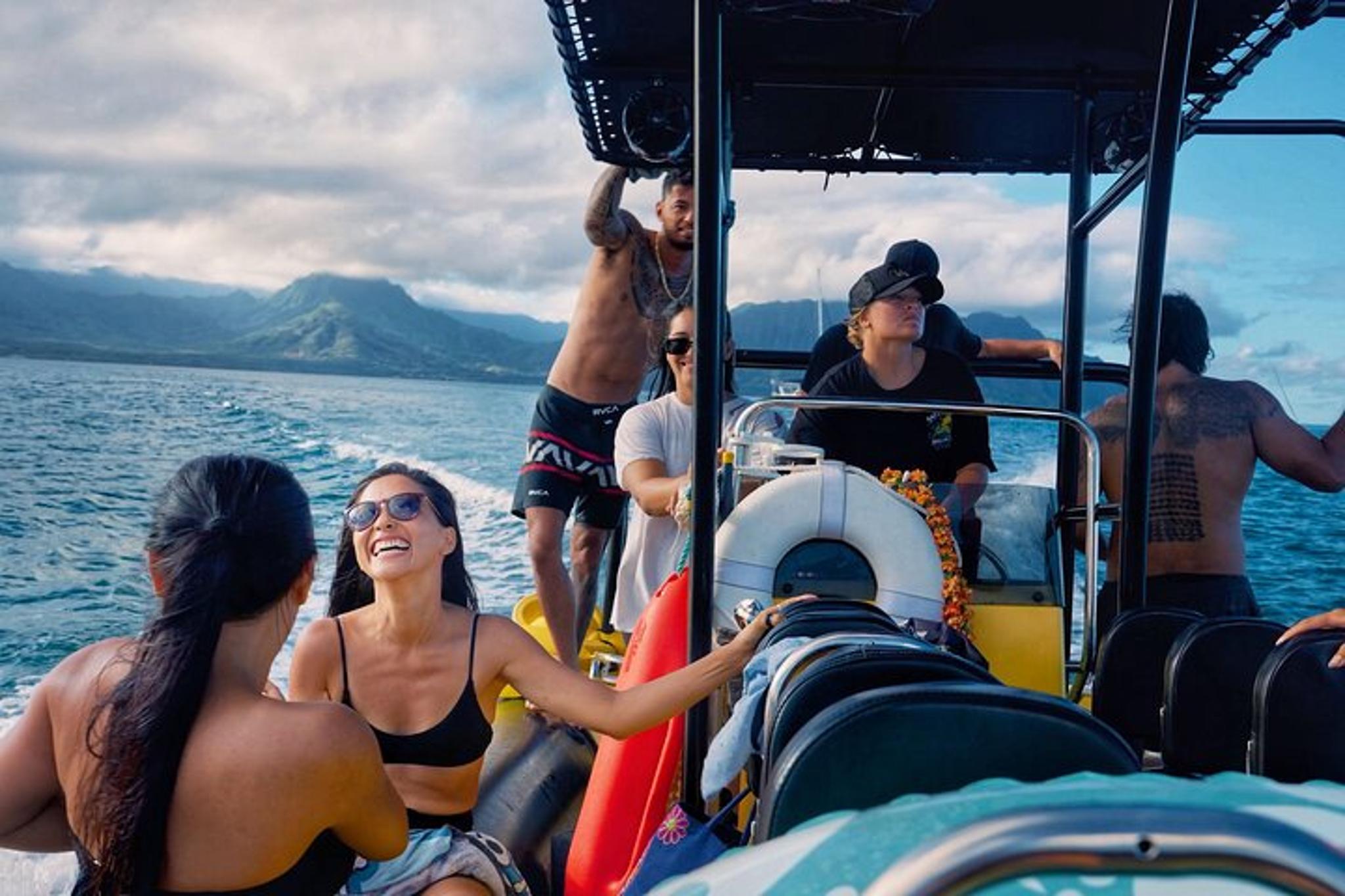 Waikiki Turtle Canyon Snorkel Tour - Image 3