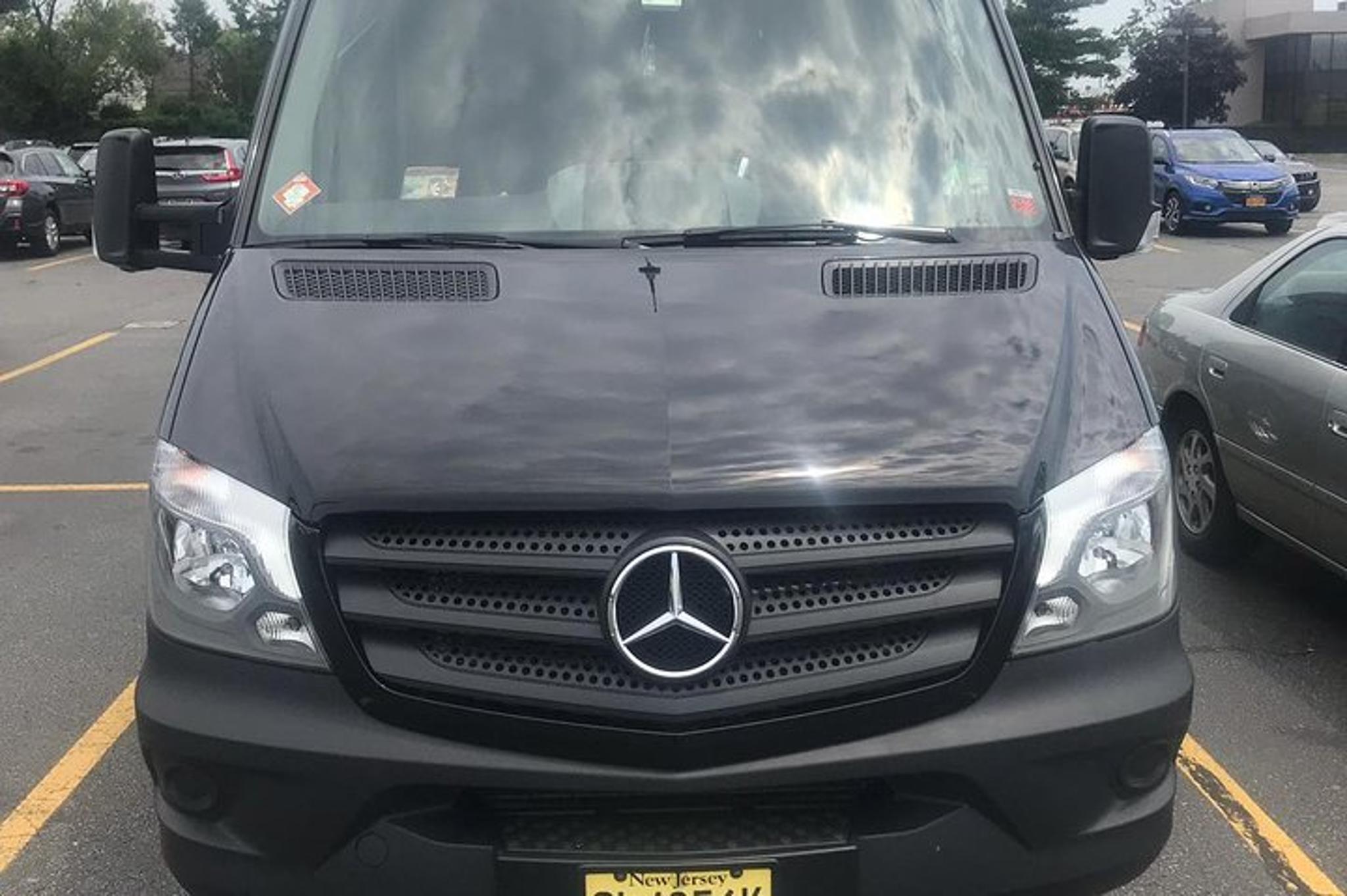 New York City Airport Group Arrival Transfer - Image 4