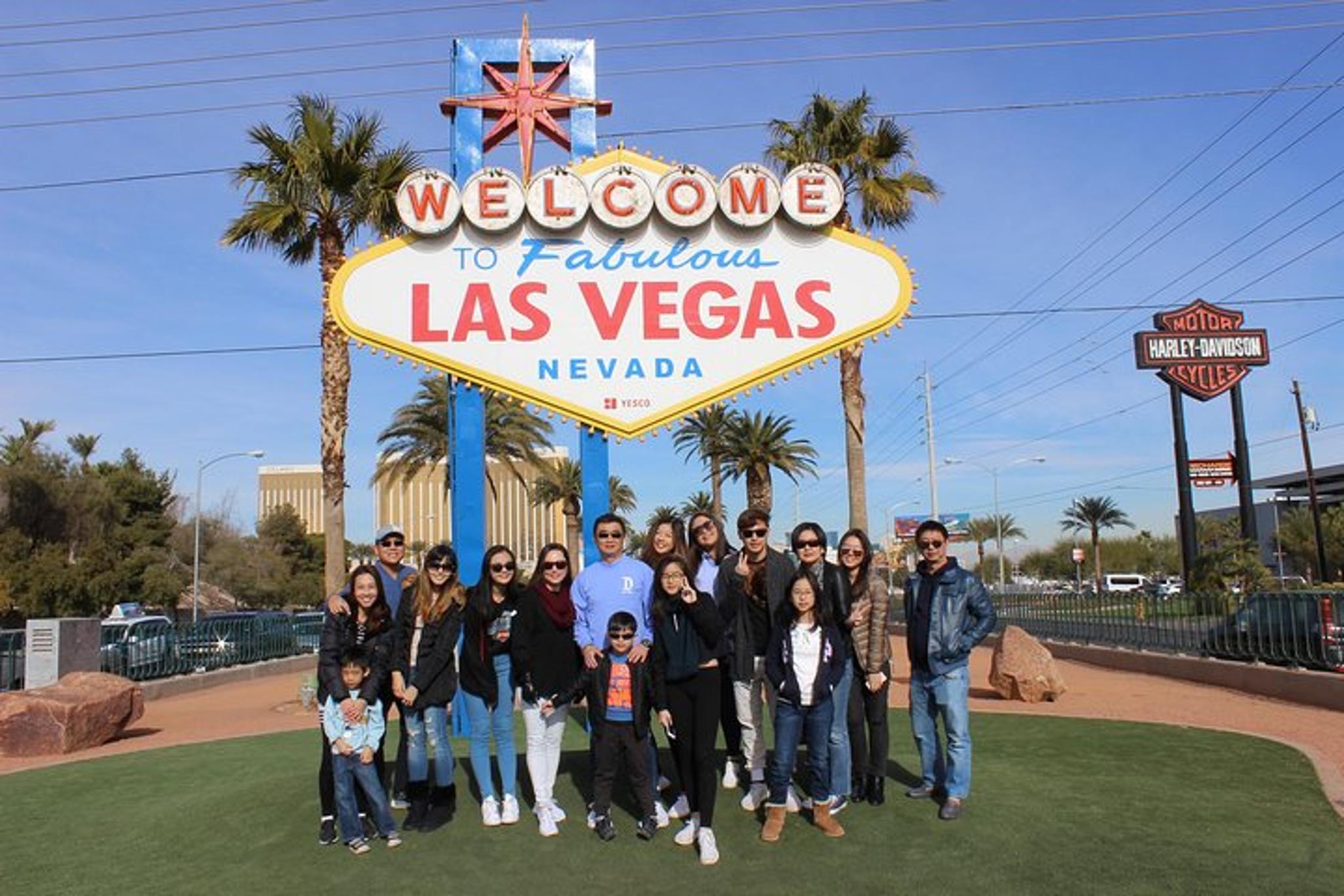 Las Vegas Strip Limo Tour with Champagne - Image 6
