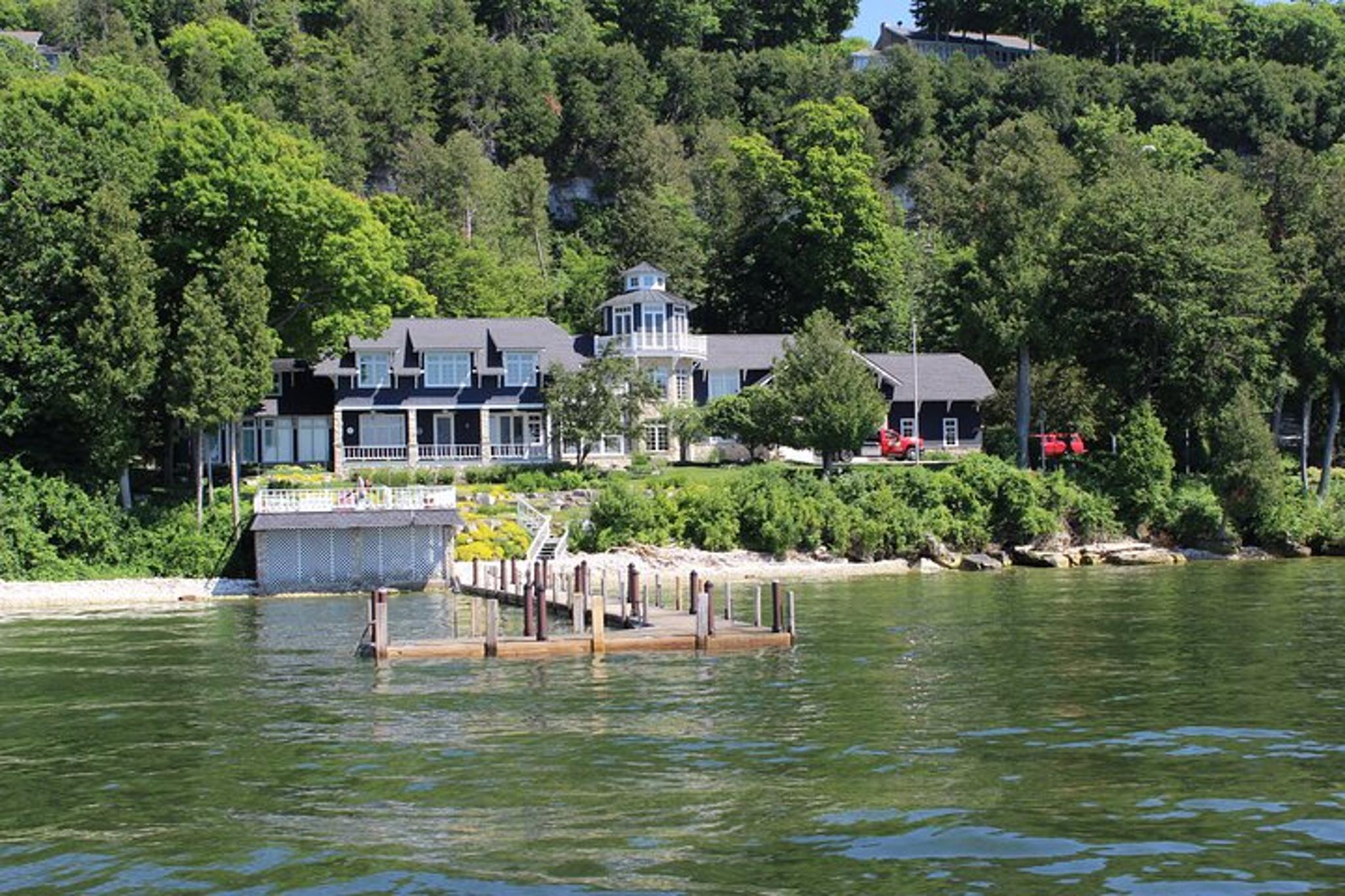 Fish Creek Scenic Boat Tour and Historic Cottage Row - Image 2